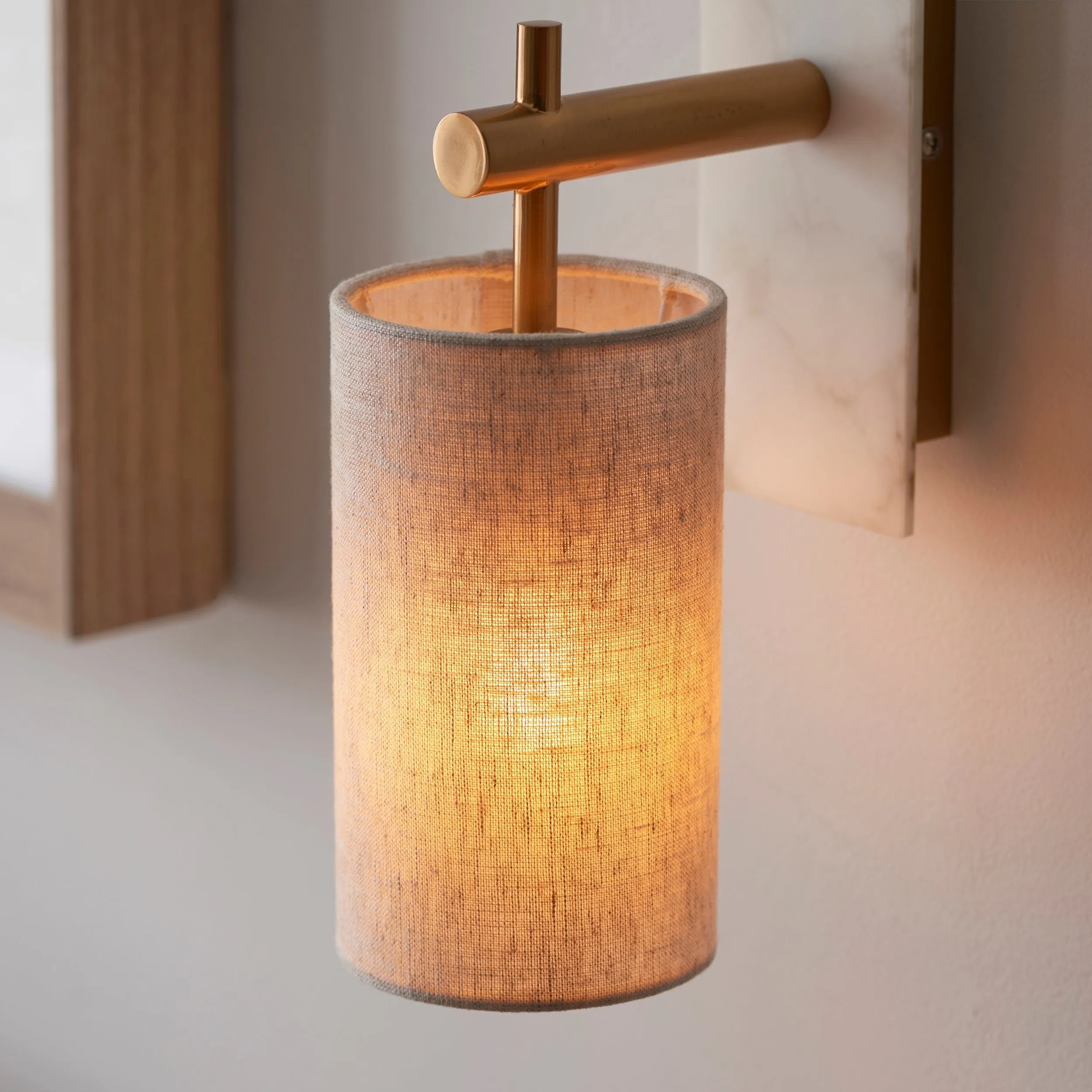 Linemora Marble and Brass Wall Sconce - Elegant Linen Shade Lighting for Bedroom and Hallway KL1587