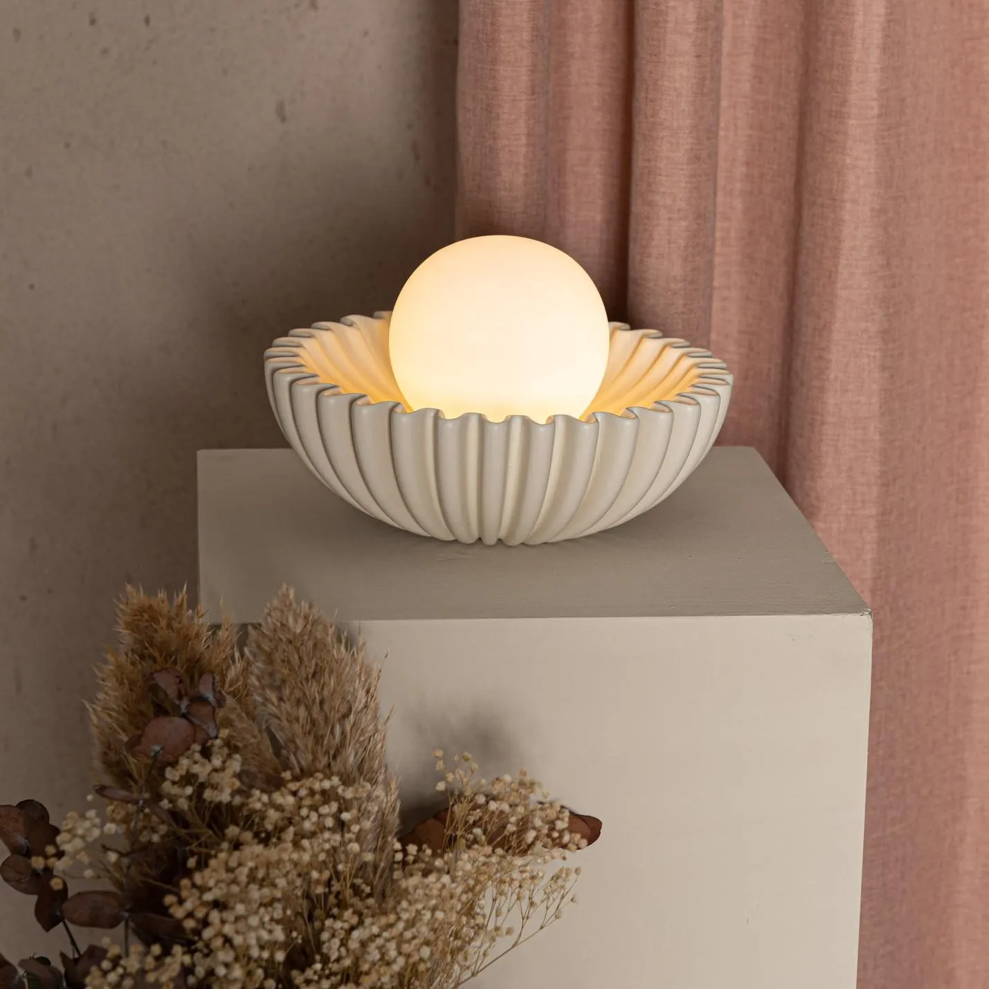 Sculptural Ceramic Table Lamp – Ceramic Shell Form with Milky Glass Orb KL1595