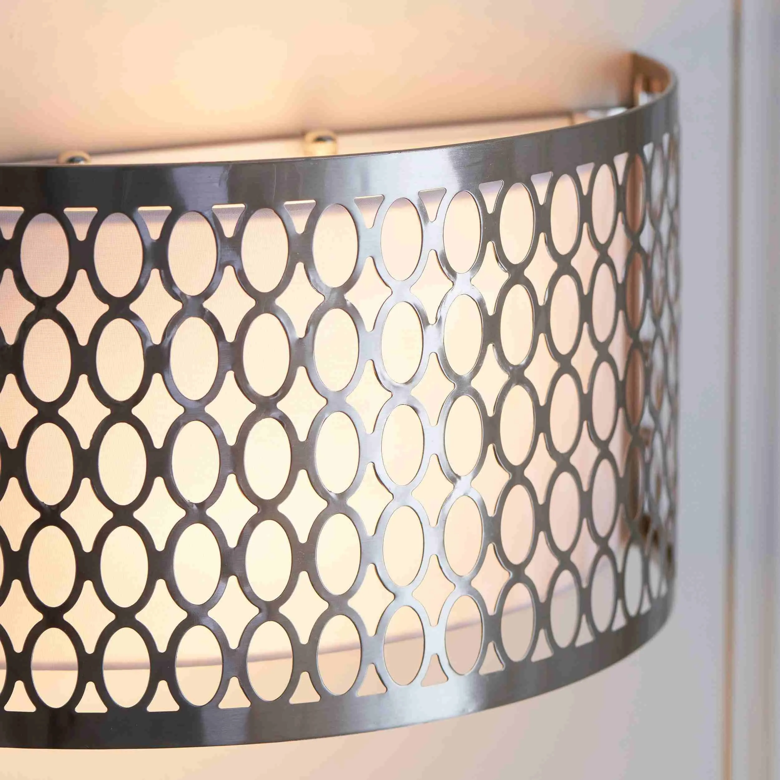 Liorin Fretwork Wall Light - Modern Curved Metal and Fabric Shade Sconce for Hallway or Bedroom KL1949