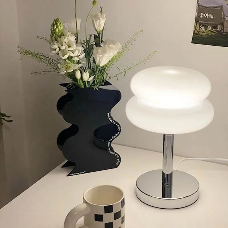 Bauhaus Wire Switch Stained Glass Table Lamp K19