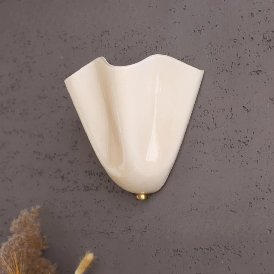 Vera Glass Wall Lamp - Vintage Accent Sconce for Bedroom and Living Space KL881