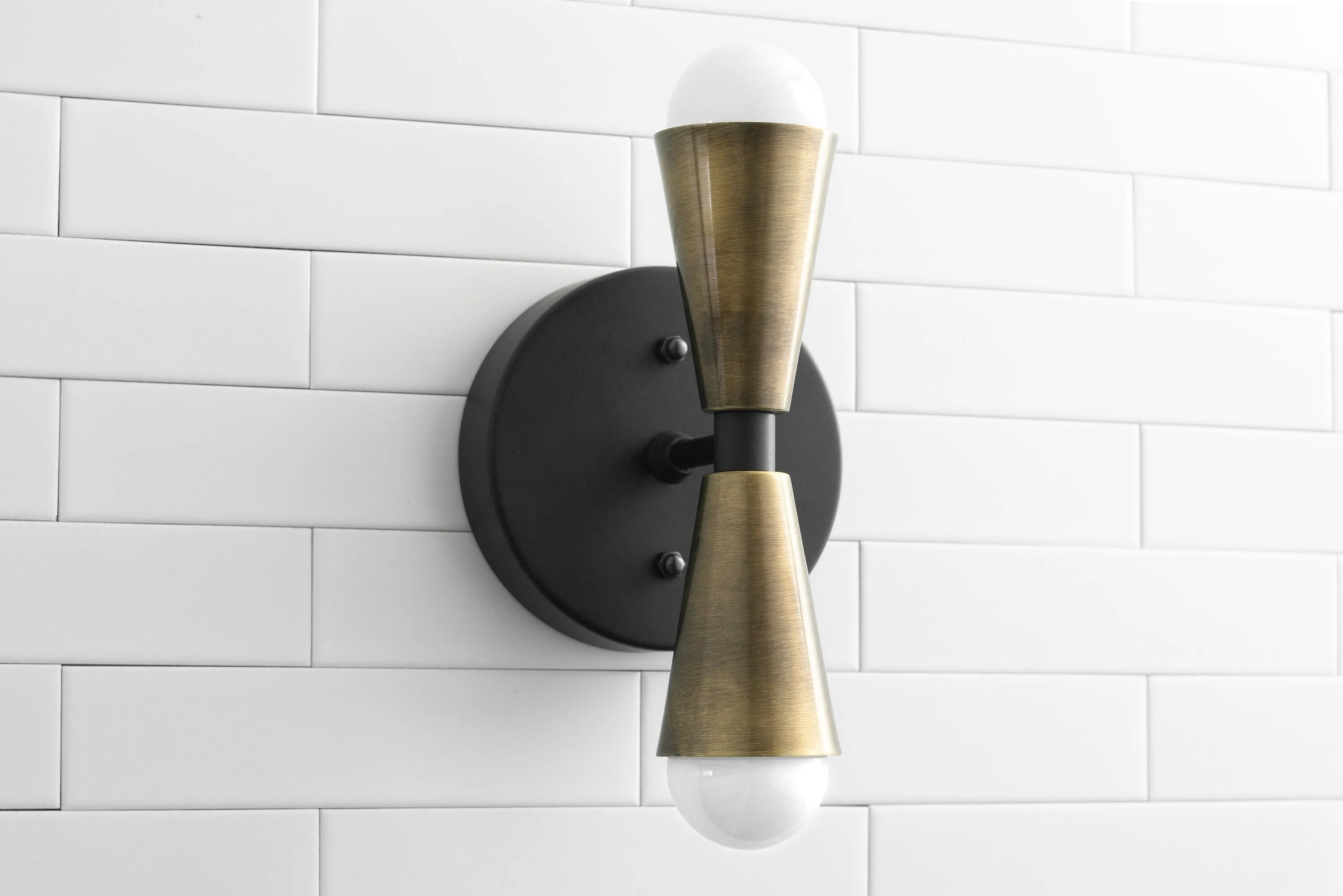 Pyralis Dual Lights Streamlined Metal Wall Lamp - Contemporary Light for Bedroom or Hallway KL1457