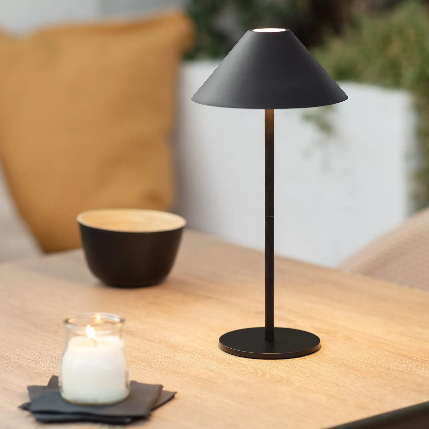 Cone Portable Battery Outdoor Table Lamp KL26