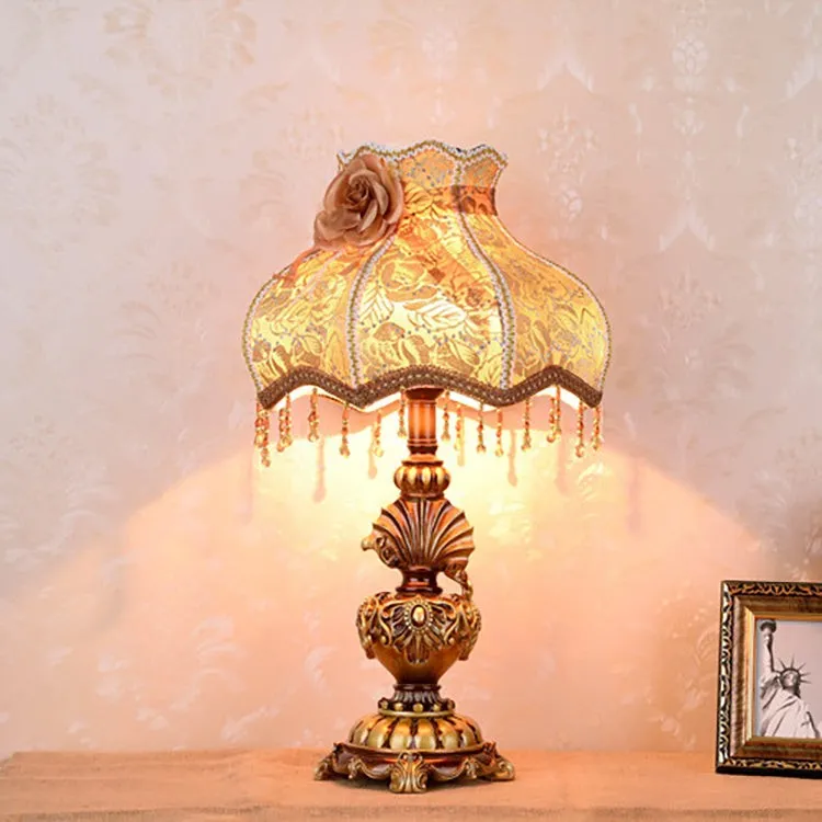 Pastoral Flower Lampshade Carved Table Lamp KL705