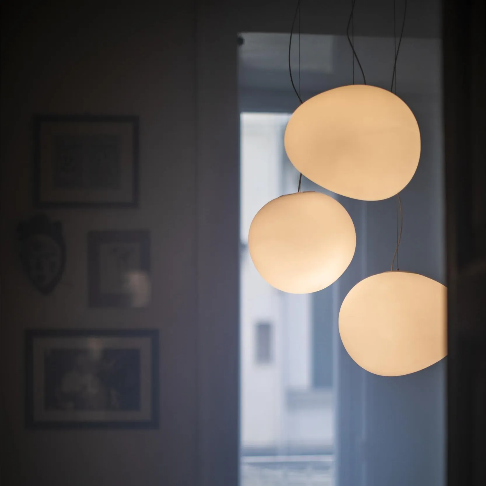 Elegant Gregg Pendant Lamp - Stylish Glass Pendant Light for Modern Interiors