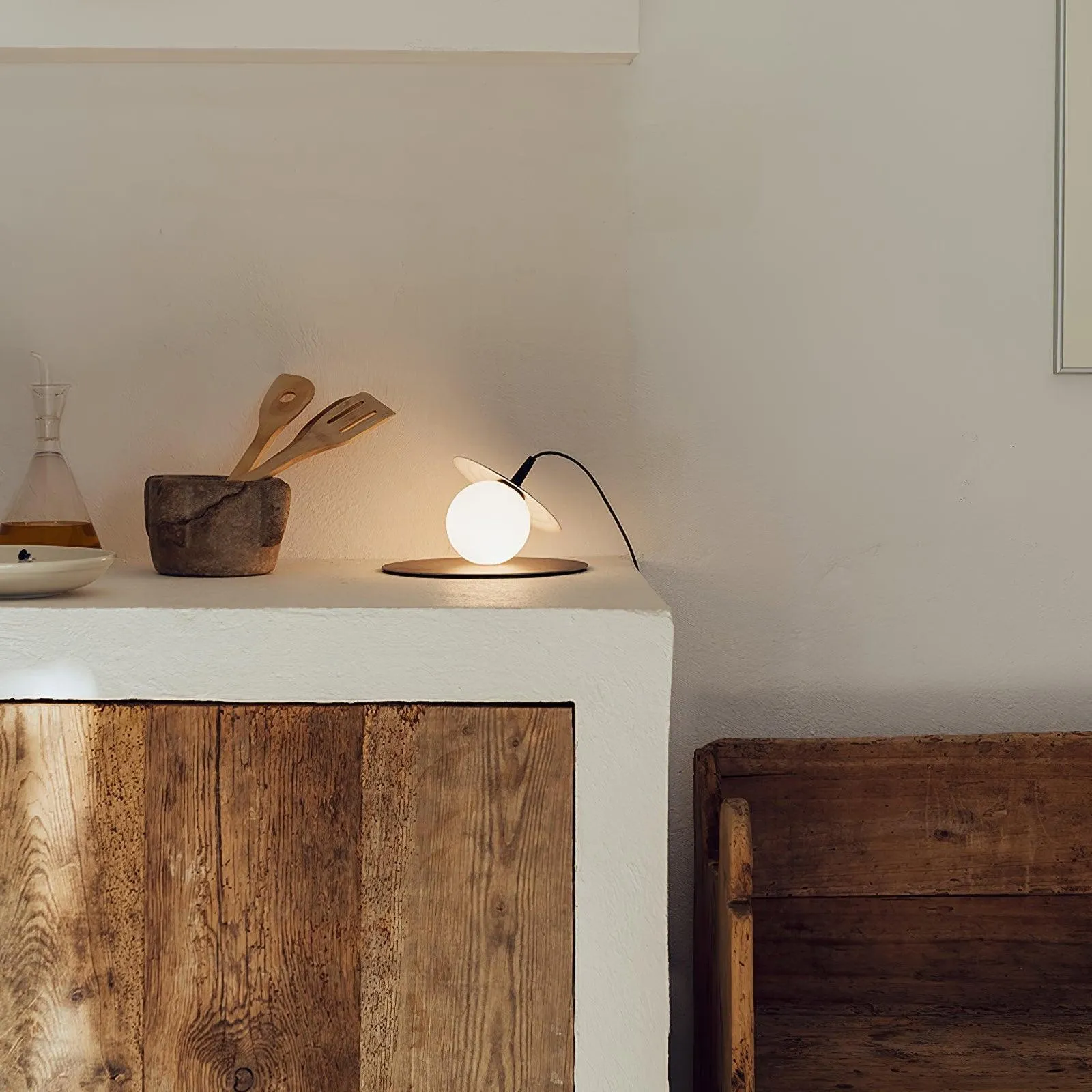 Modern Classic Record Table Lamp KL844