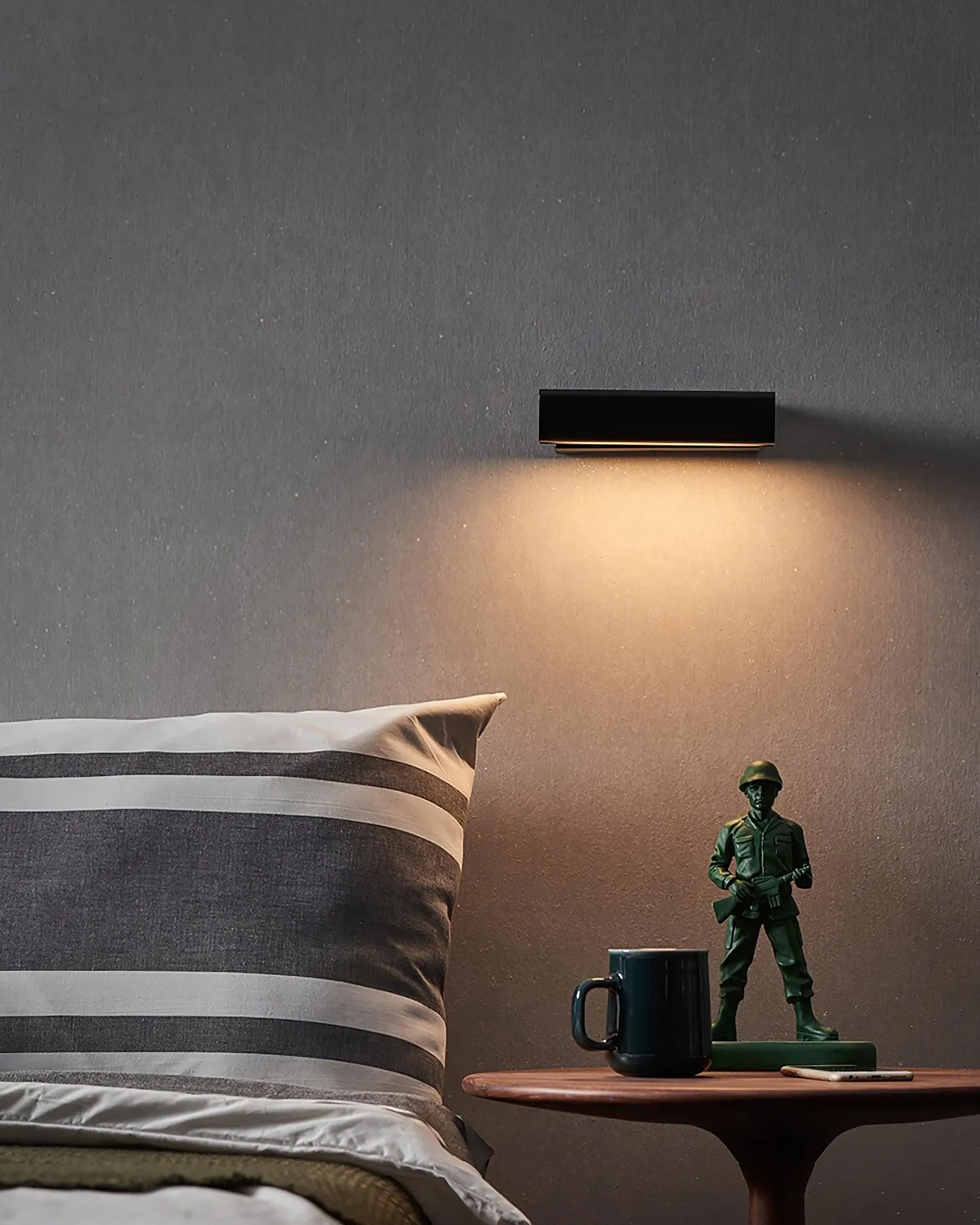 Nordic Art Bedroom Wall Lamp KL528