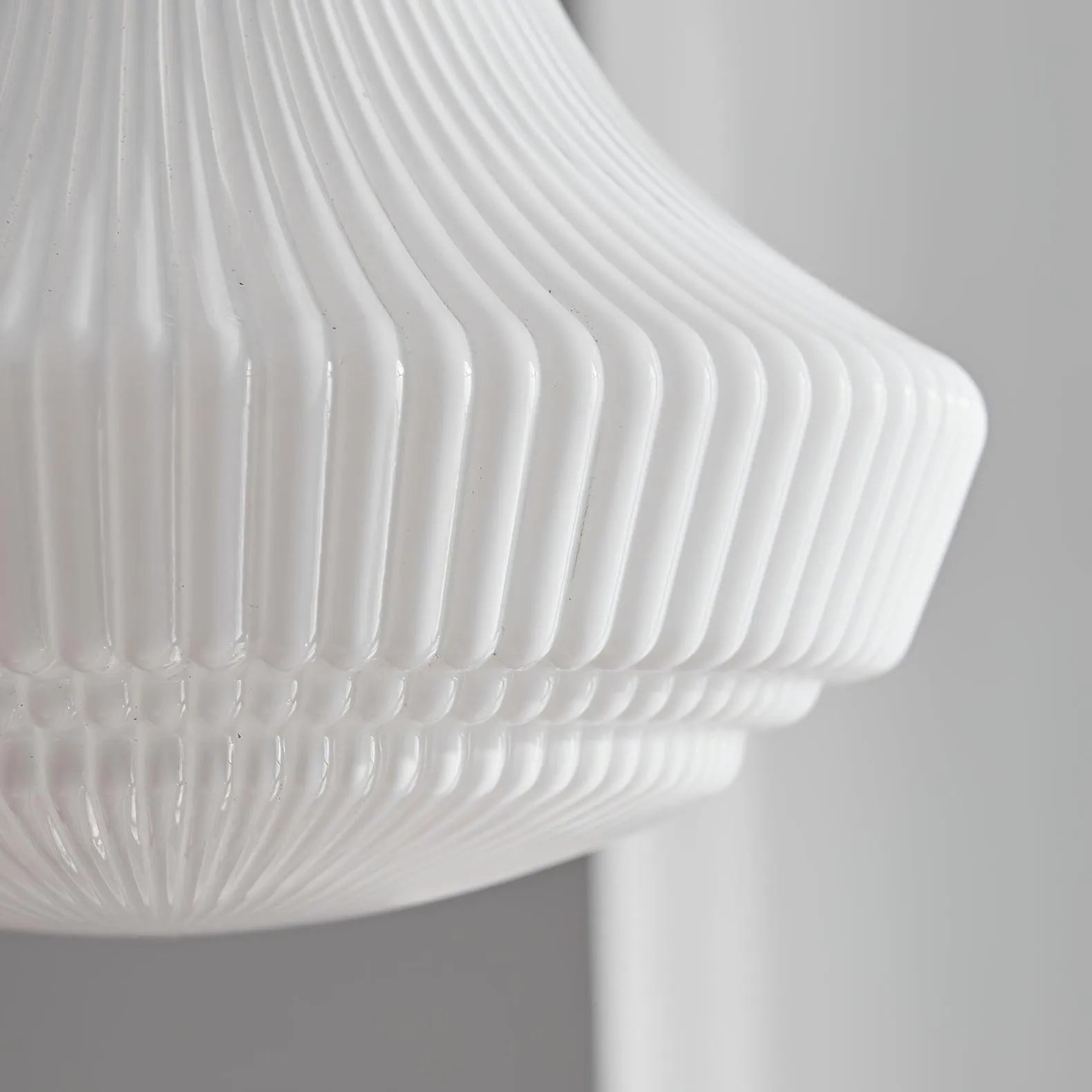 Classical Brass Alabaster Glass Pendant Lamp KL646