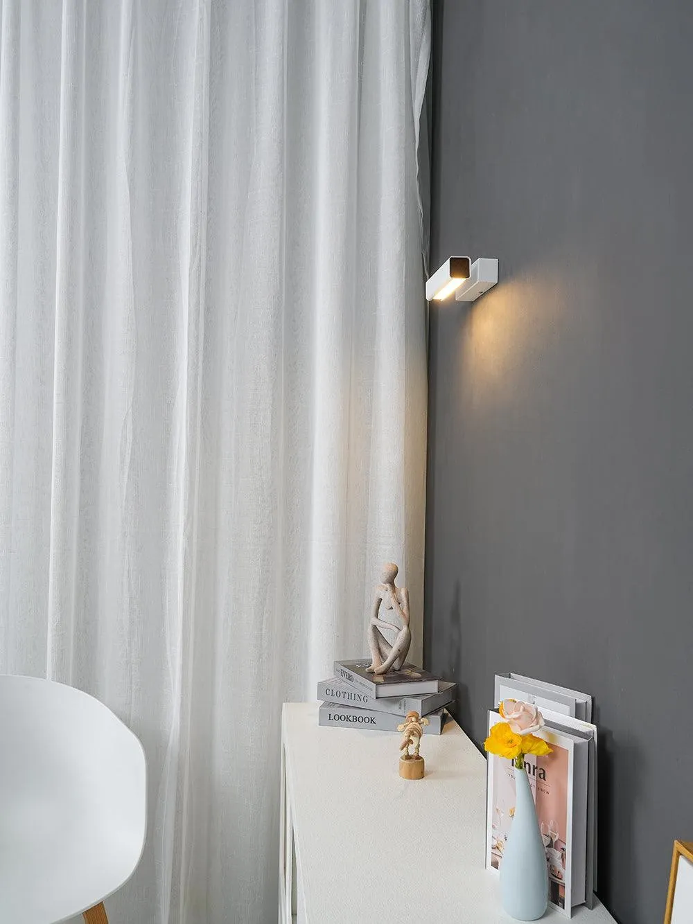 Nordic Art Bedroom Wall Lamp KL528