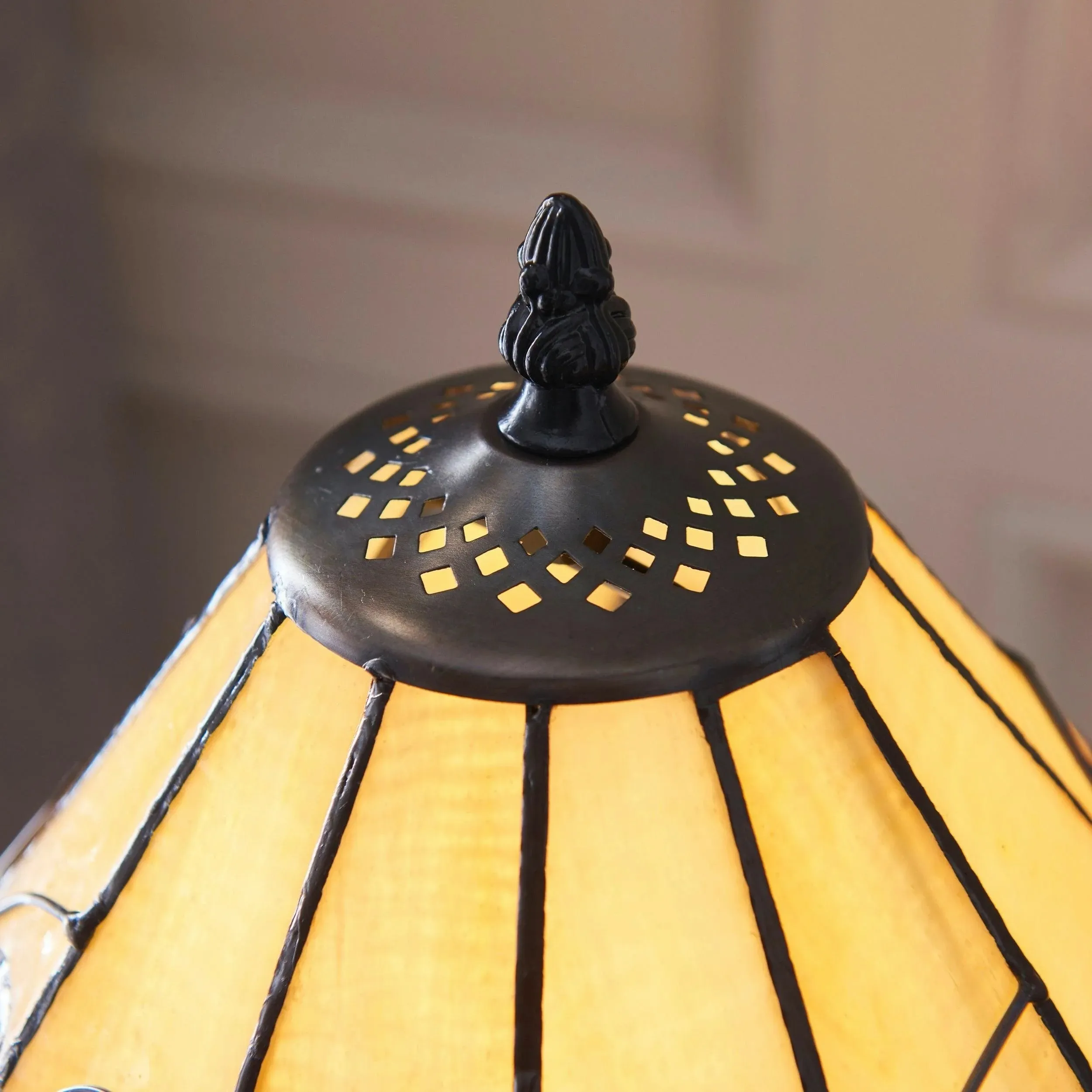TF Jamelia Classic Stained Glass Table Light Lamp - Handcrafted Glass Light for Bedroom KL1806