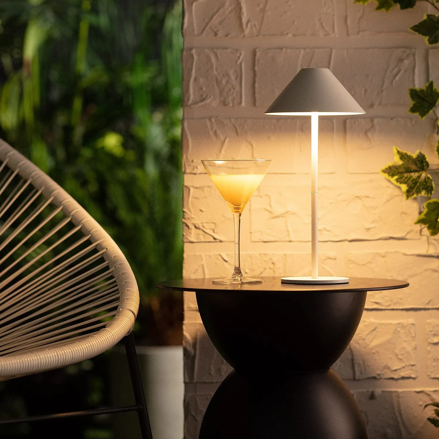 Cone Portable Battery Outdoor Table Lamp KL26