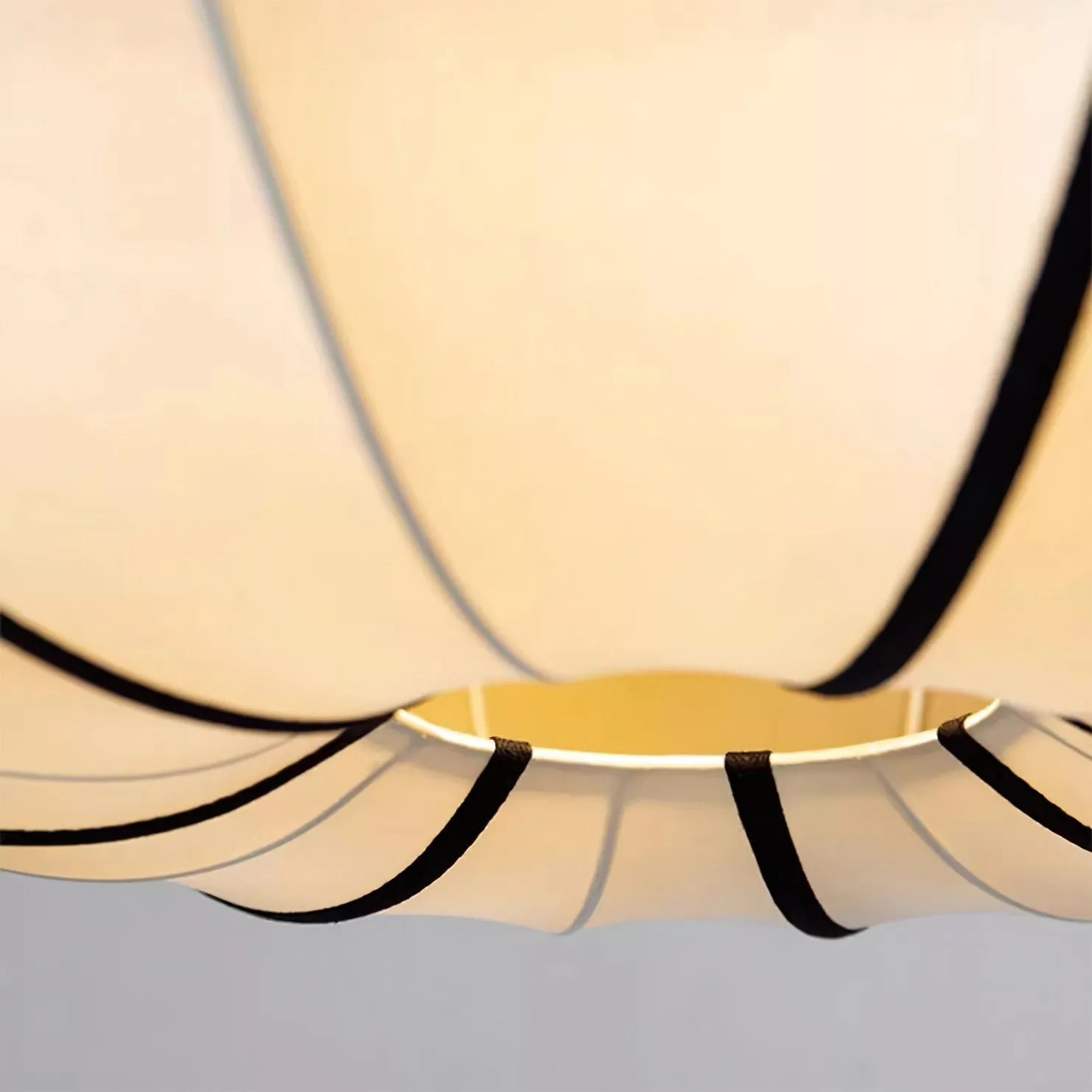 Classic Ribbon Fabric Pendant Light KL154