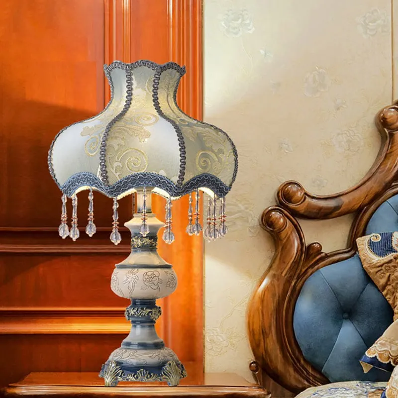 Carved Vase Base Floral Lampshade Table Lamp KL701