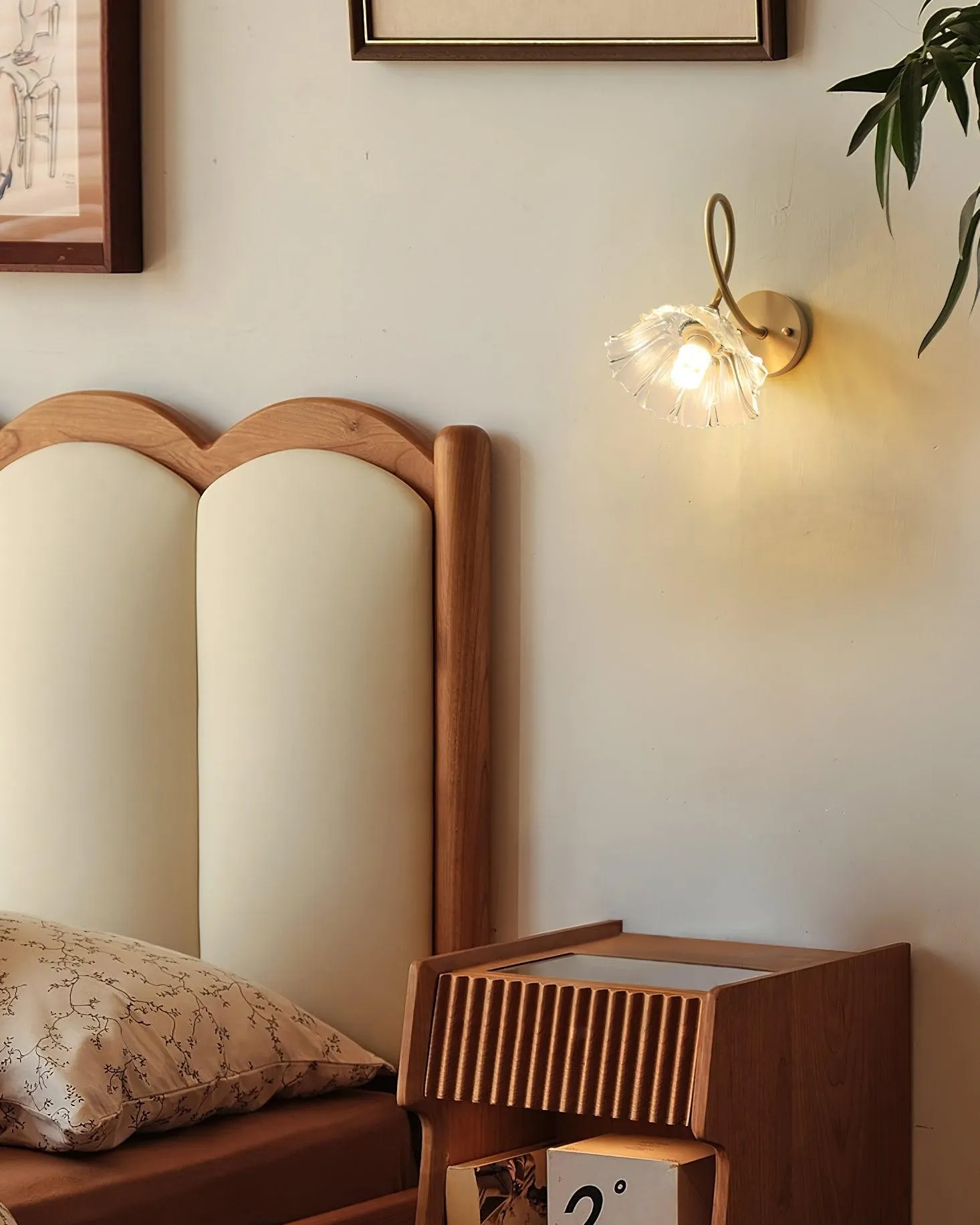 Century Lotus Leaf Wall Lamp KL298
