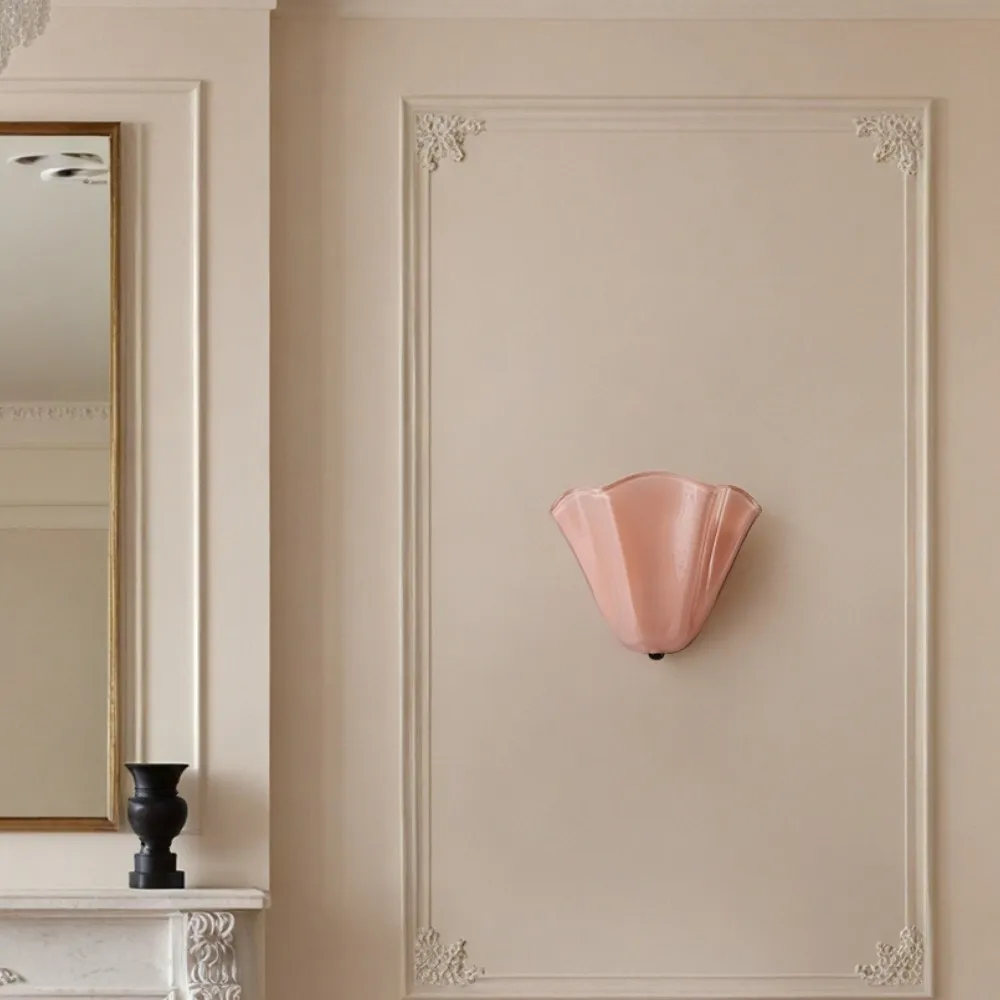 Vera Glass Wall Lamp - Vintage Accent Sconce for Bedroom and Living Space KL881