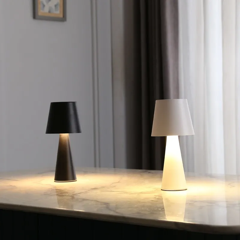 Metallic Modern Dimmable Table Lamp KL59
