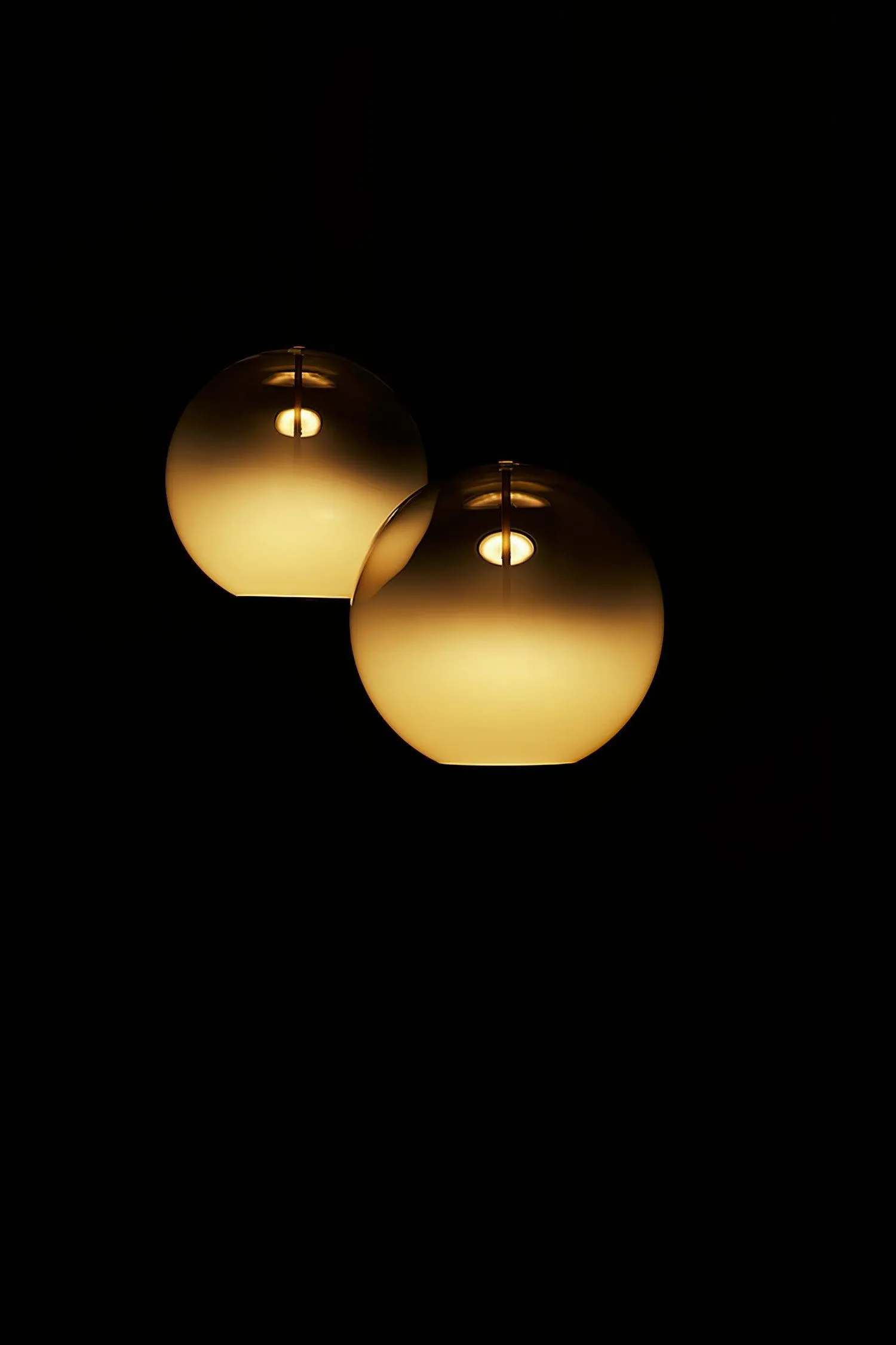 Simple Sphere Drop Gradient Glass Pendant Light KL691