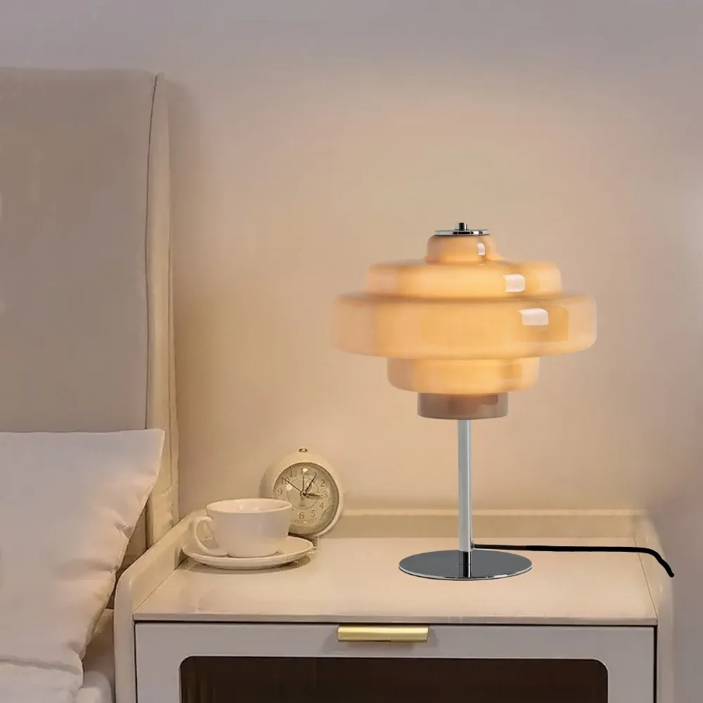 Sculptural Glass Table Lamp – Artful Illumination in Refined Form KL1099