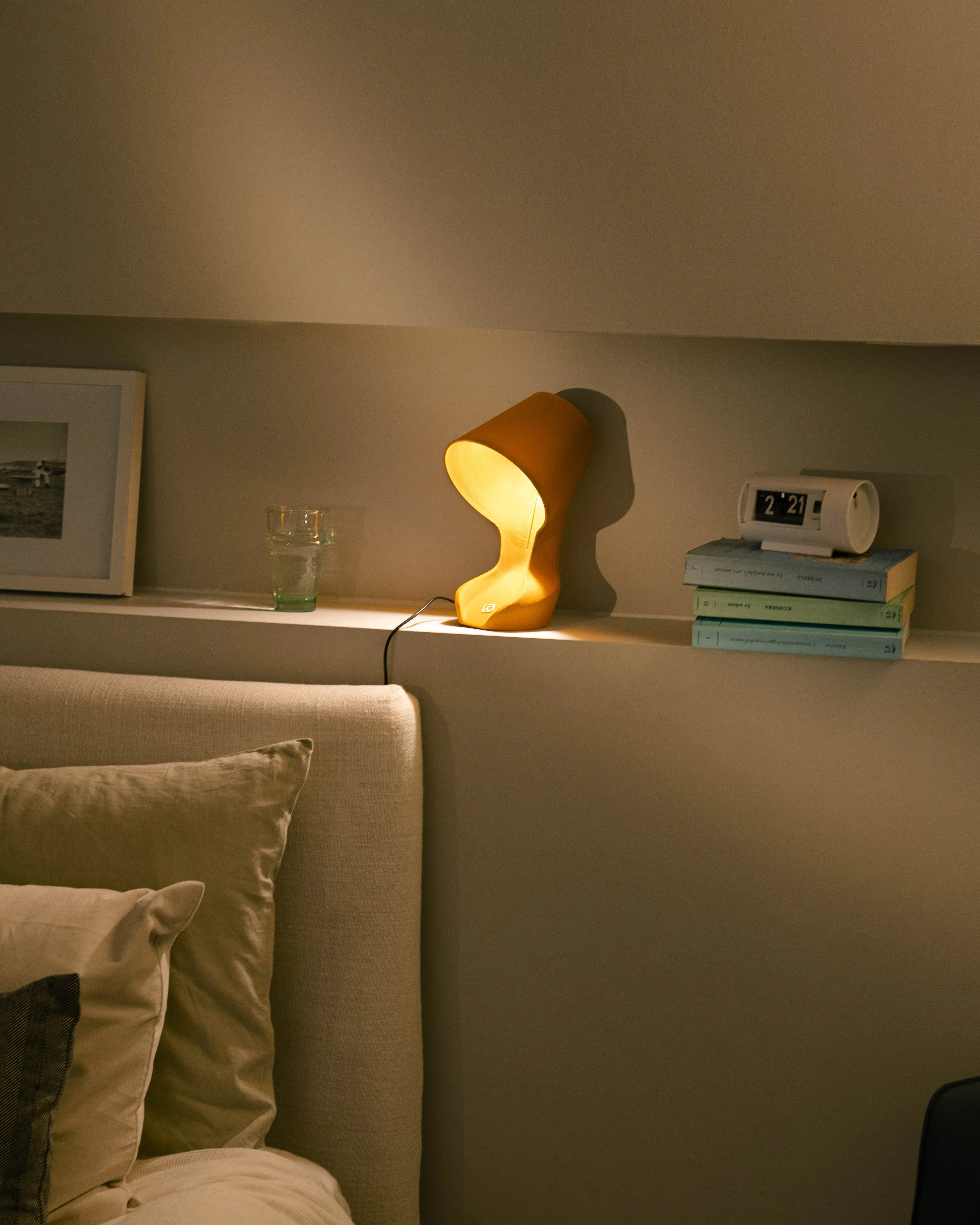 Creative Design Irregularly Multicolor Table Lamp KL851