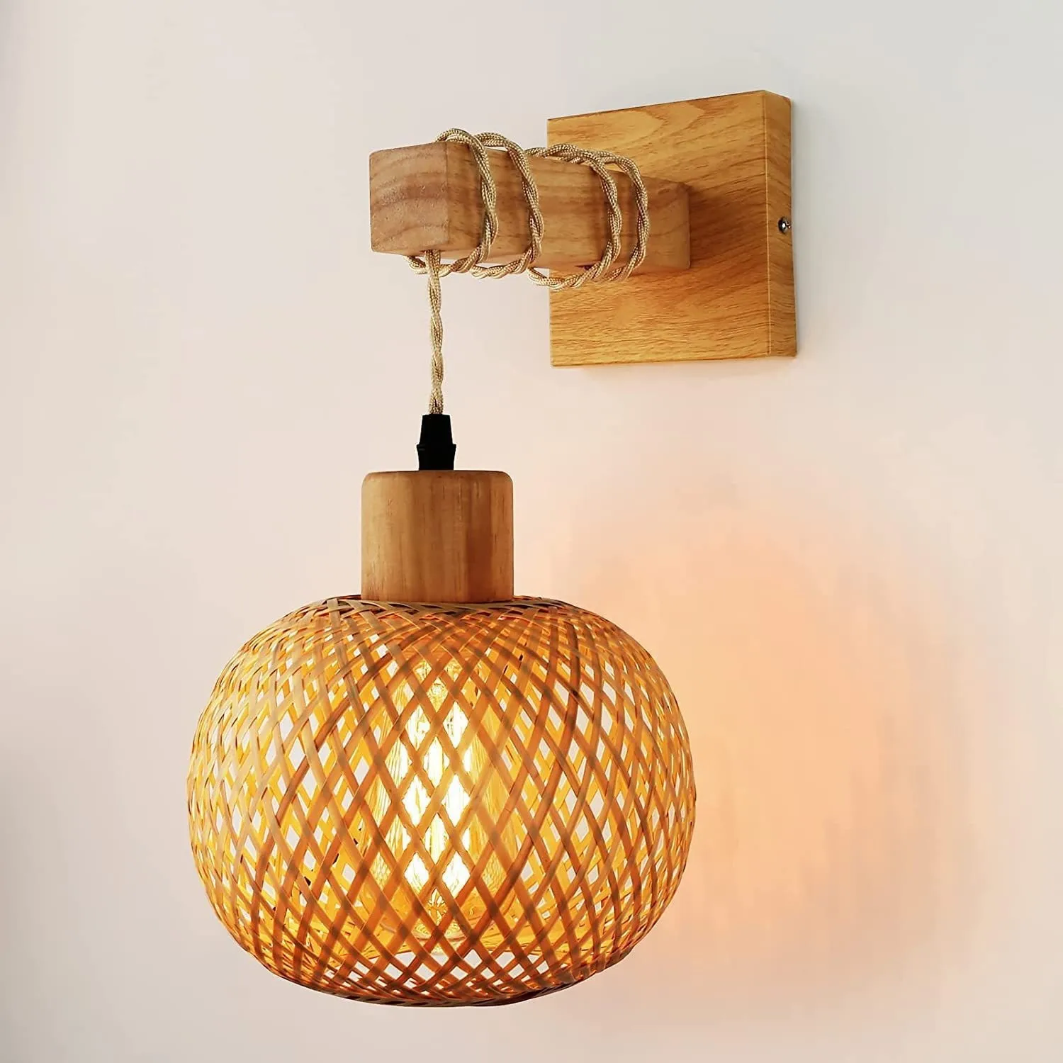 Japanese Retro Natural Woven Rattan Wall Lamp KL08