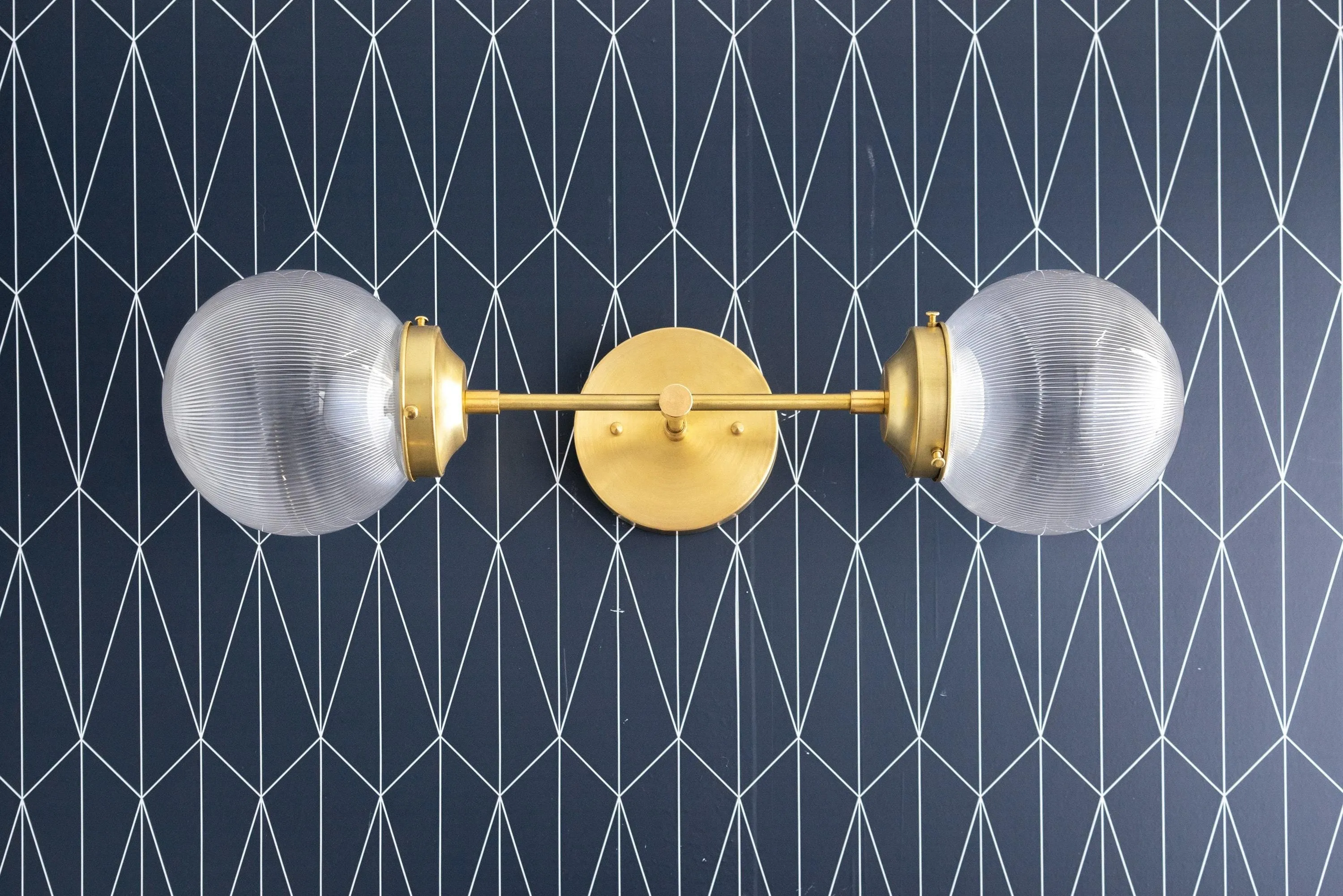 Lumio Globe Versatile Vanity Sconce - Dimmable Light for Bathroom and Hallway Use KL1528