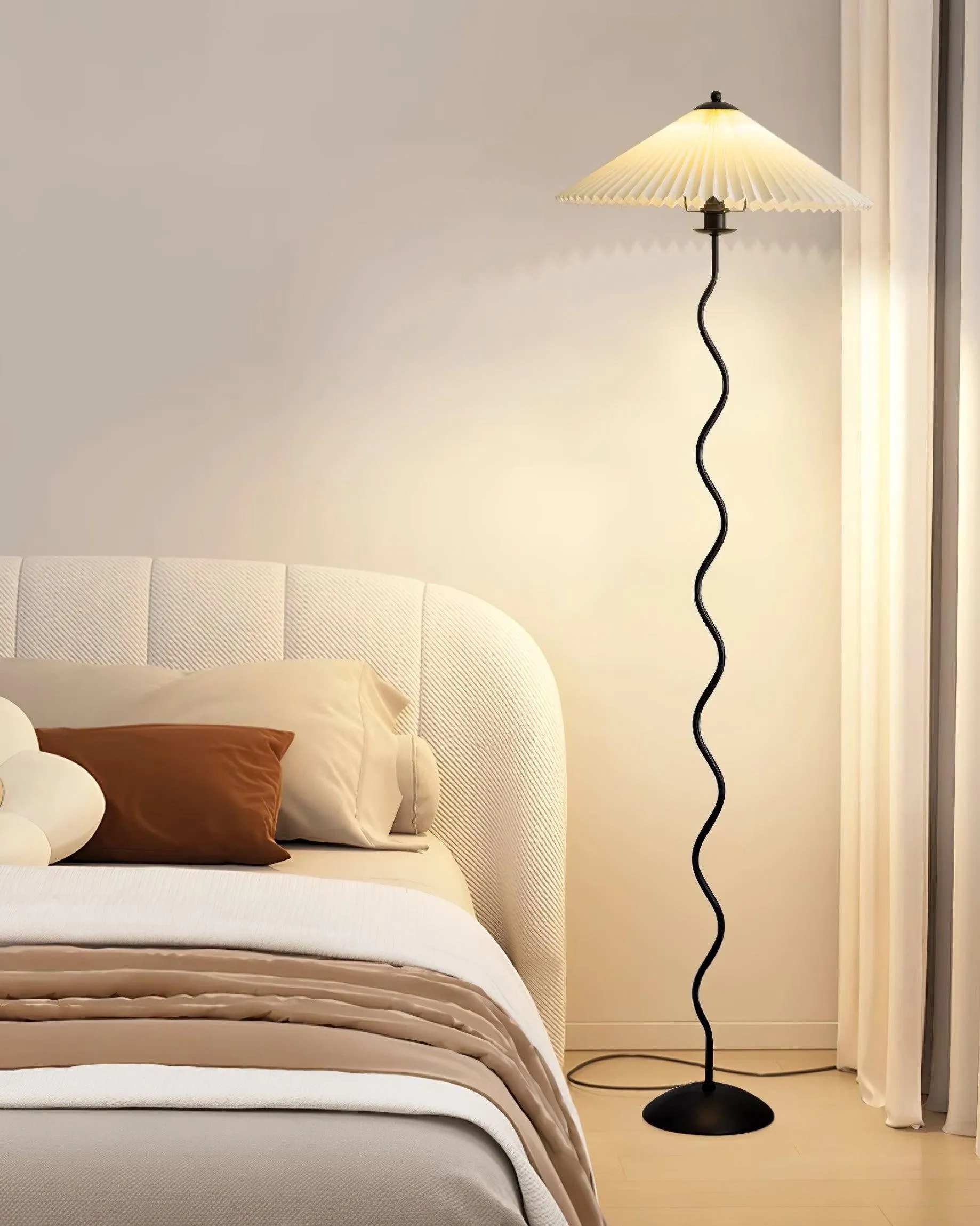 Waveform Exclusive Floor Lamp KL659