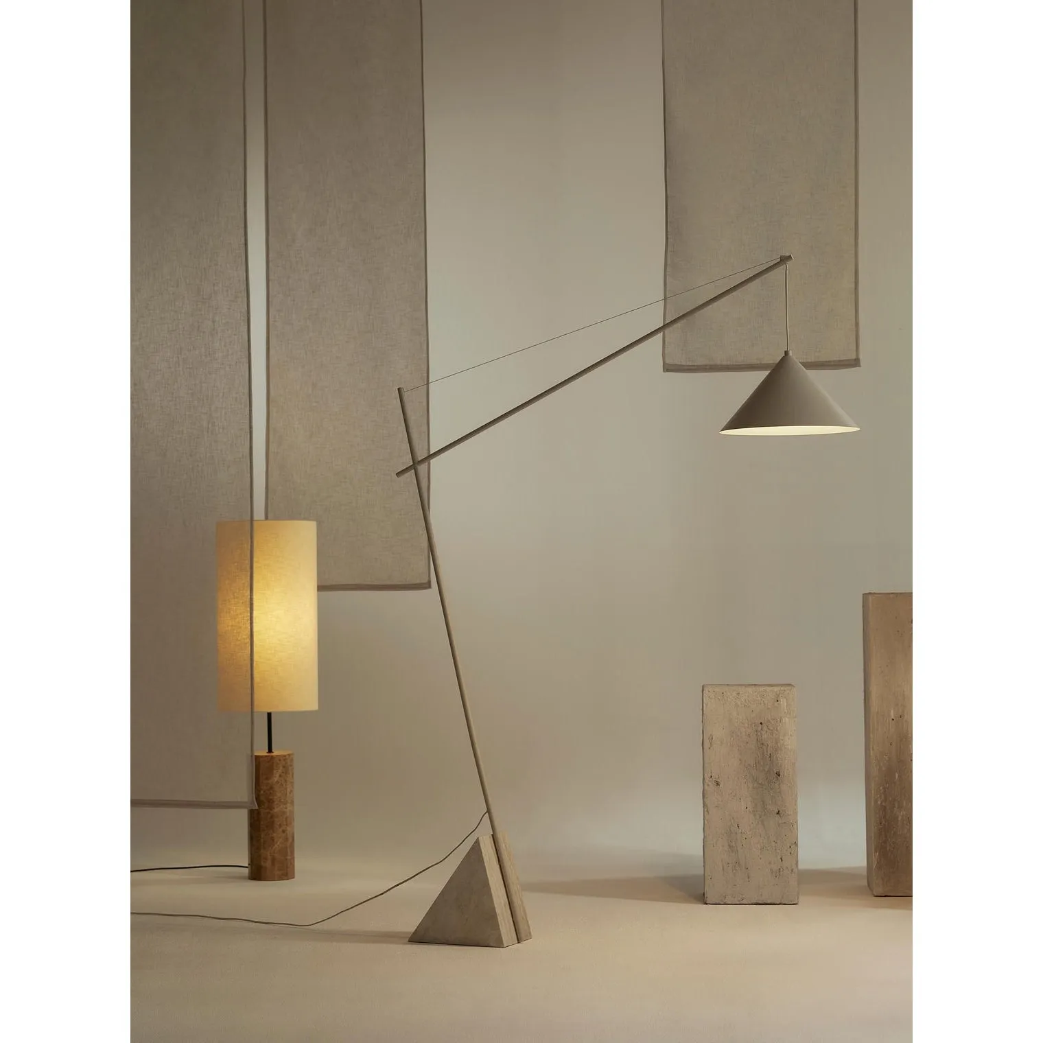 Grande Travertine Floor Lamp D706