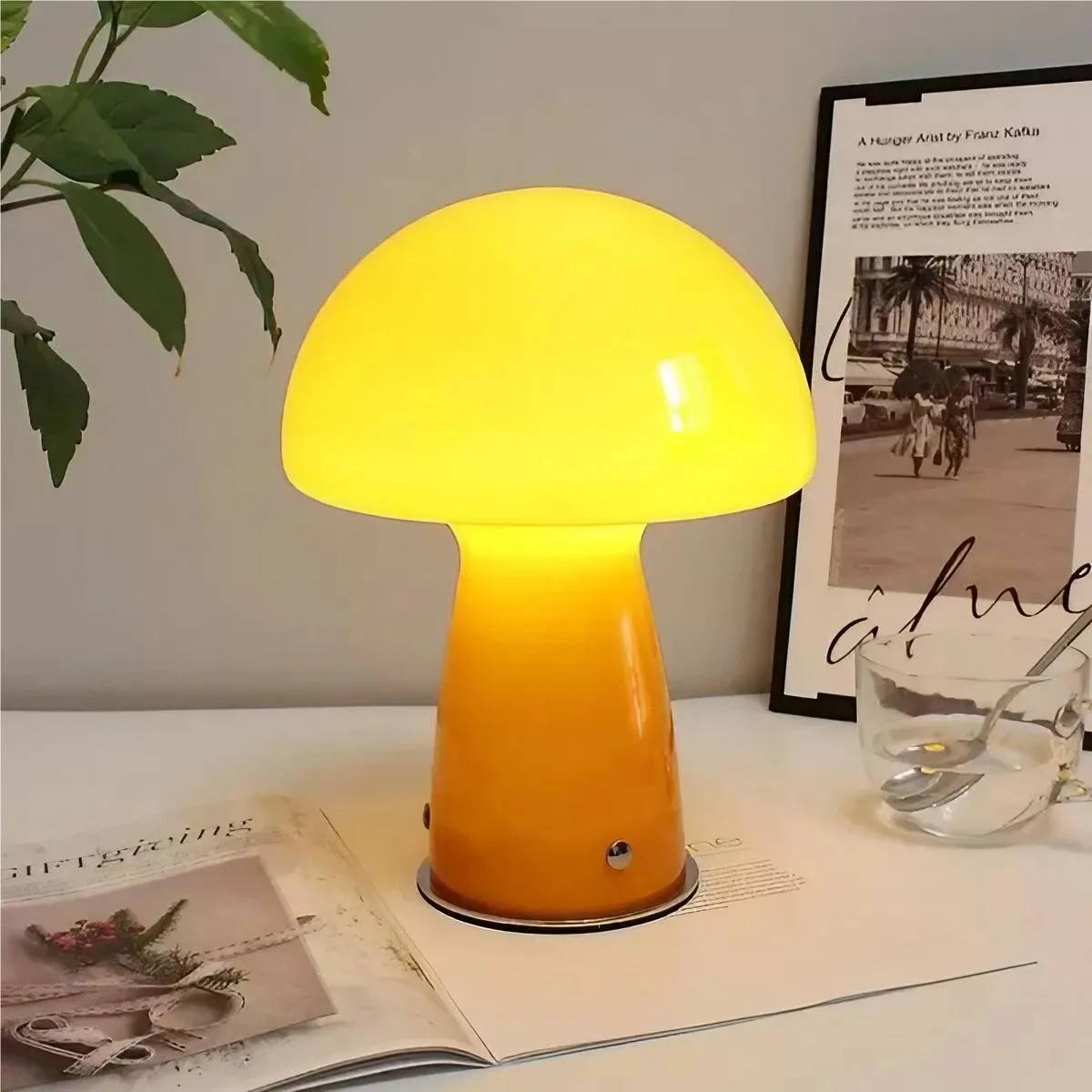 Modern Bauhaus Glass Mushroom Table Lamp KL40