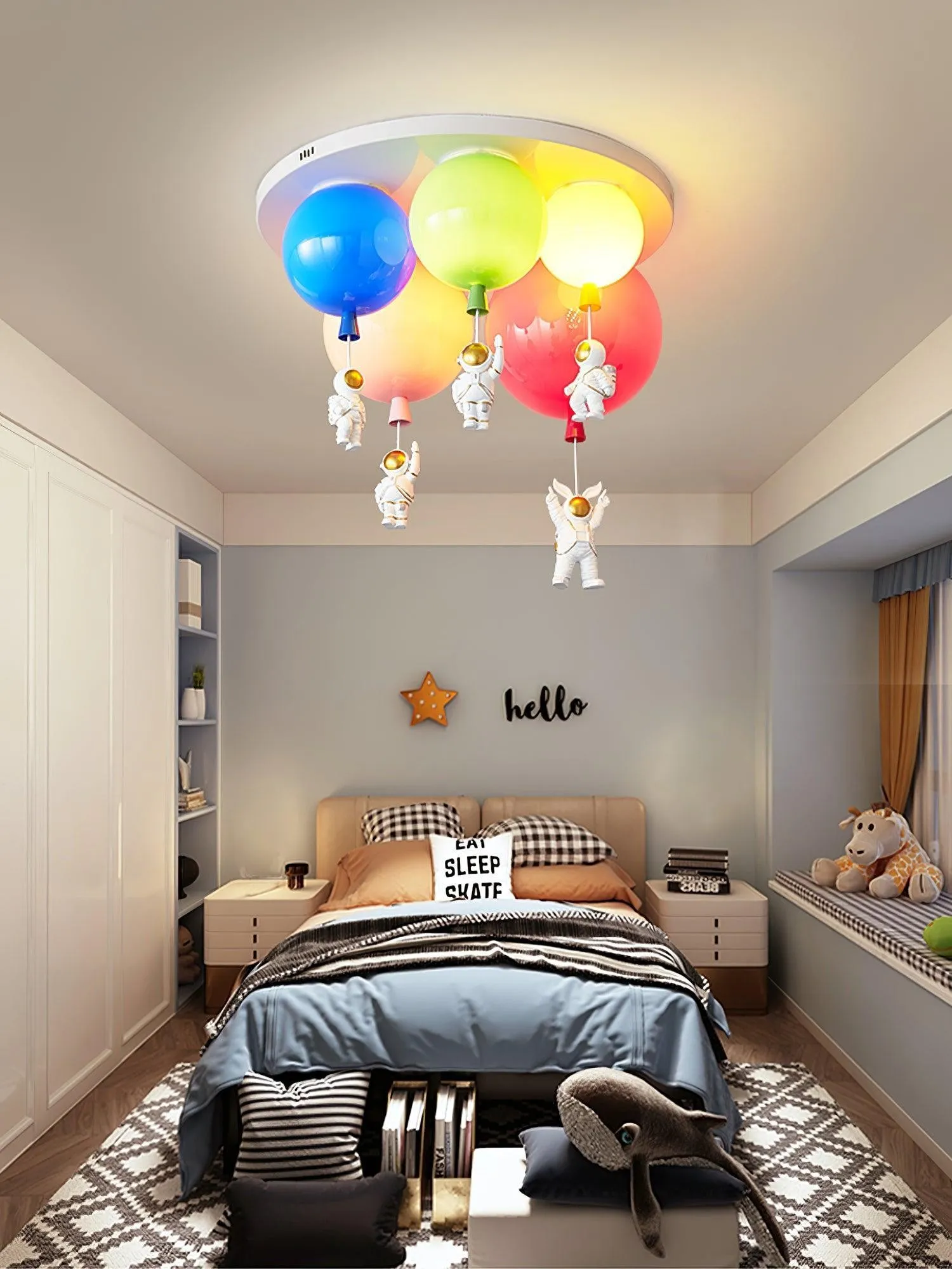 Astronaut Glossy Balloon Ceiling Lamp KL231