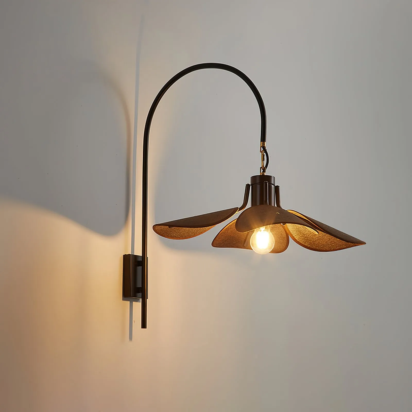 Retro Wabi-Sabi Style Petal Bloom Wall Lamp KL573