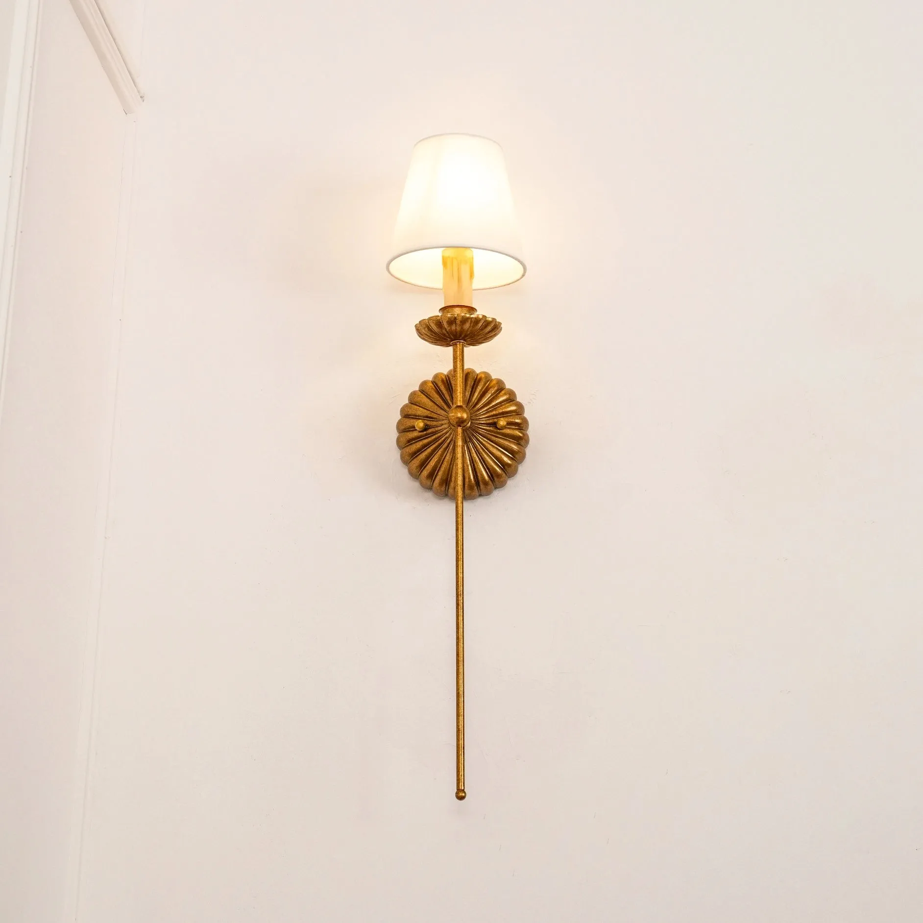 Catina Fabric Shade Wall Sconce – Classic Metal Wall Lighting for Entryway or Lounge KL1148