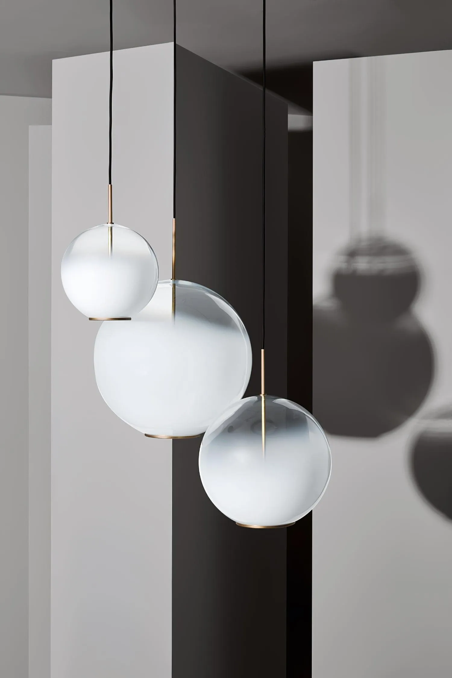 Simple Sphere Drop Gradient Glass Pendant Light KL691