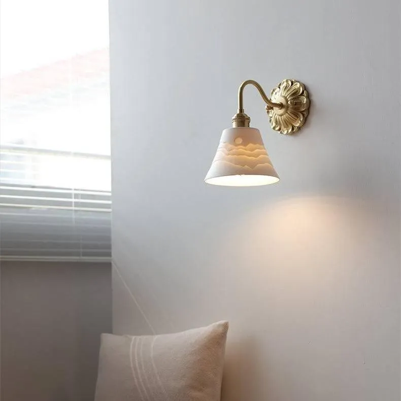 Elegant Ceramic Brass Wall Lamp – Vintage Ceramic Sconce with Brass Accents  KL1538