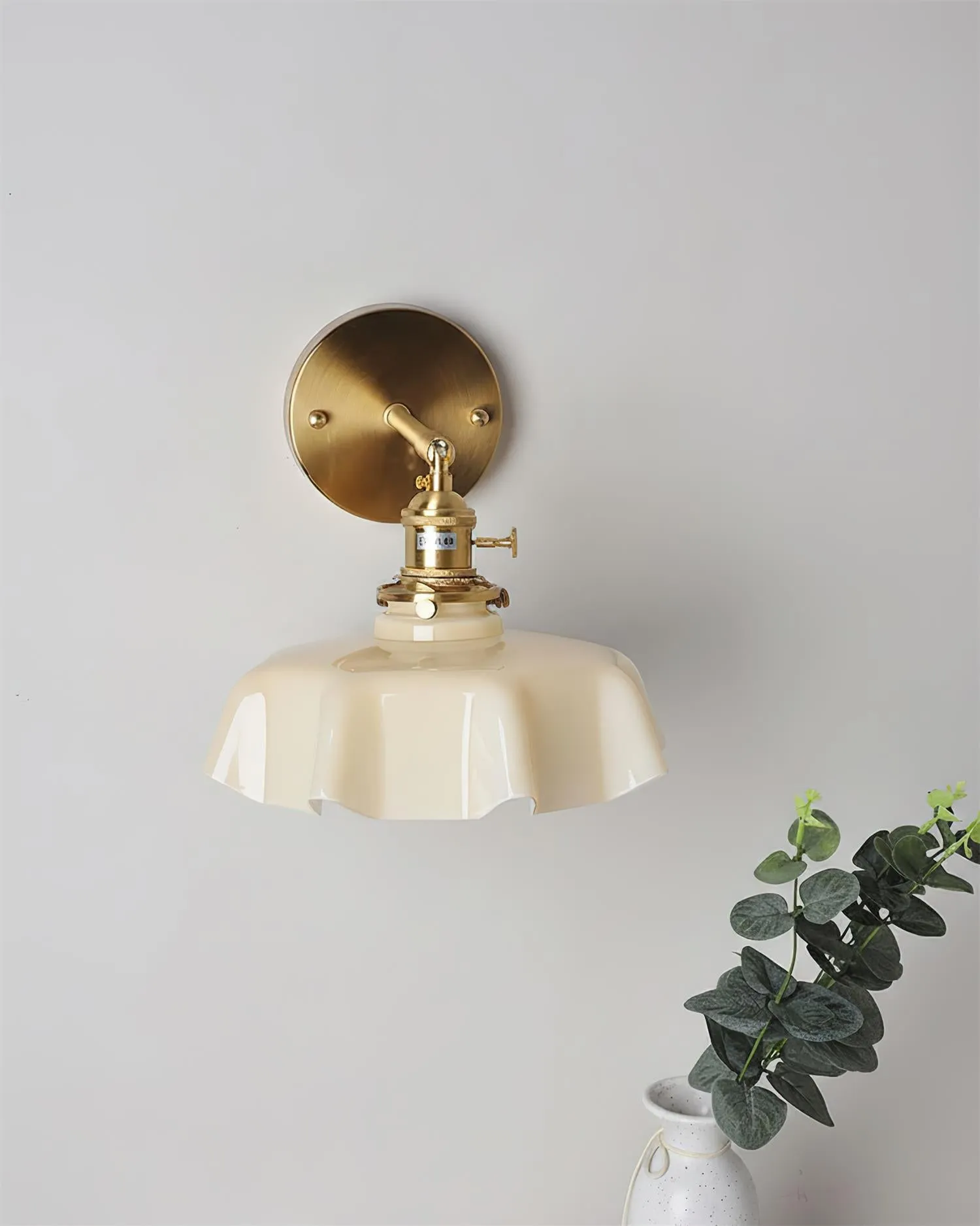 Skirted Ripple Wall Lamp D246