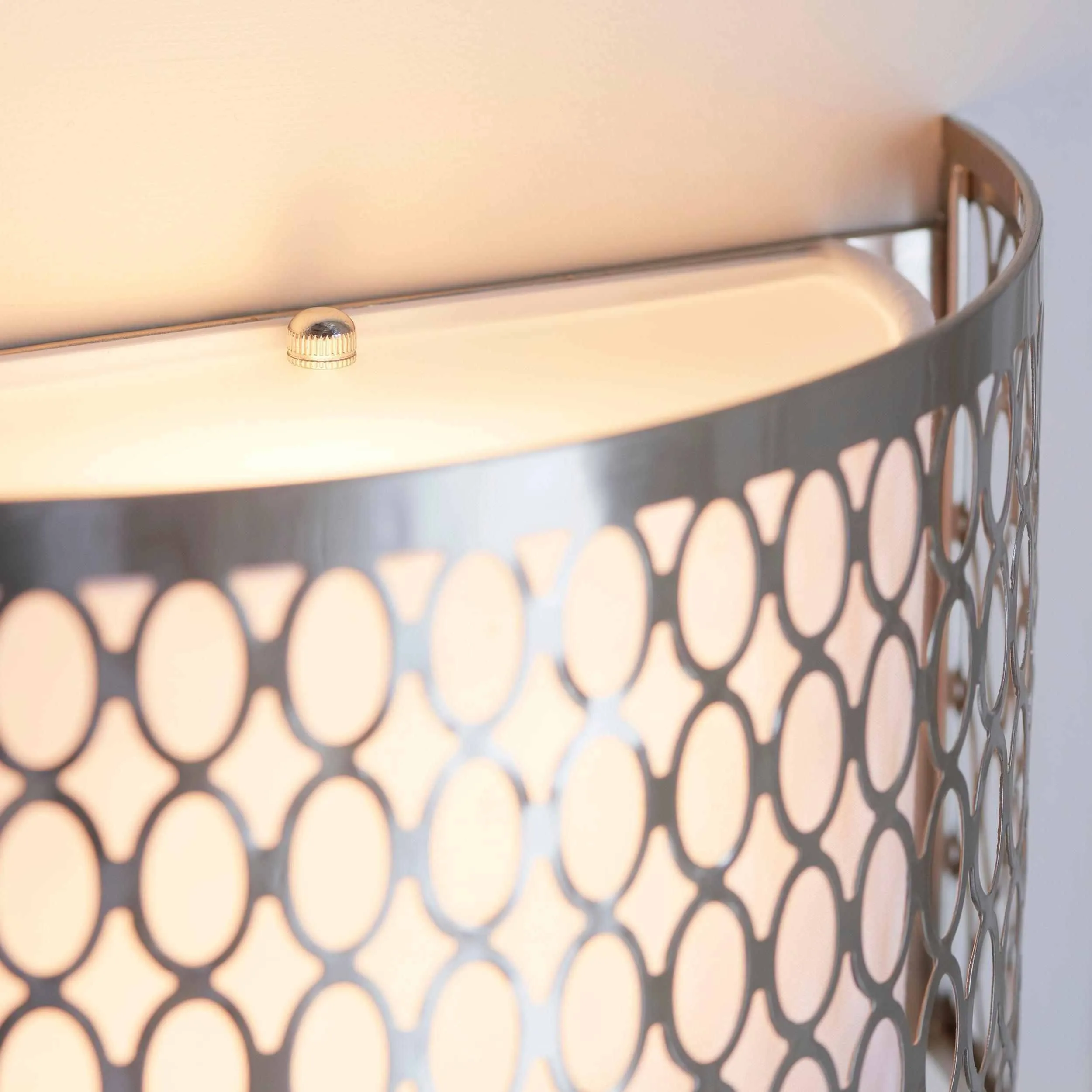 Liorin Fretwork Wall Light - Modern Curved Metal and Fabric Shade Sconce for Hallway or Bedroom KL1949