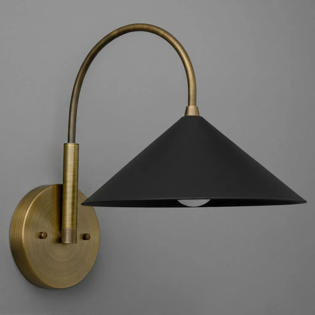 Curva Metal Vintage Wall Sconce  - Elegant Cone Shade for Bedrooms KL1511