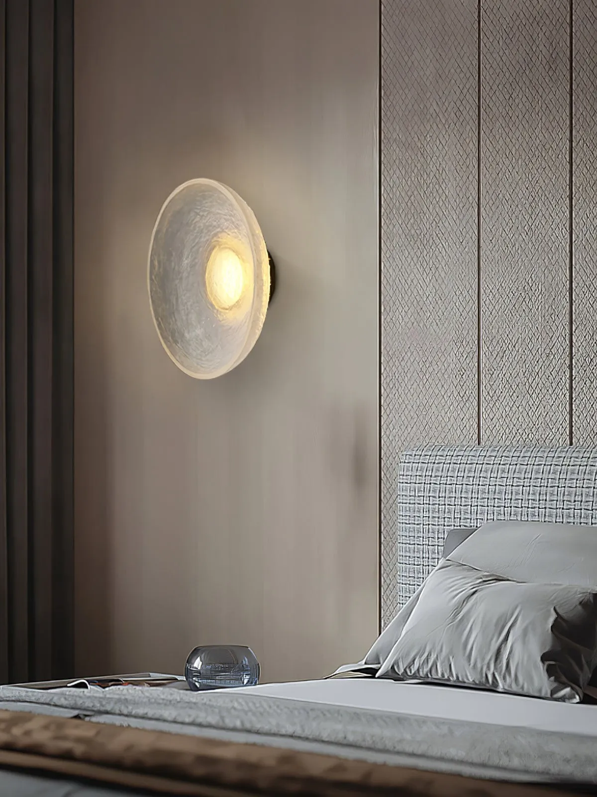 Eclipse Resin Wall Lamp KL1012