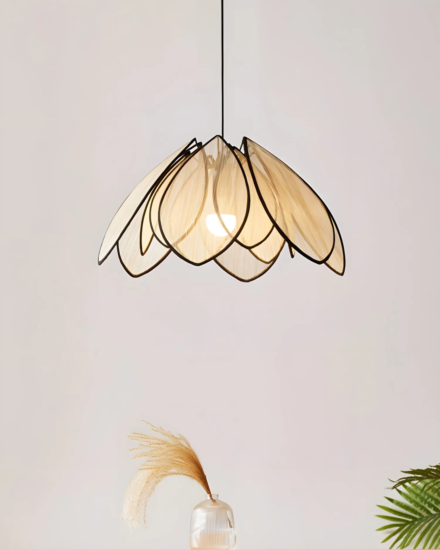 Petaline Veil Pendant Lamp D331