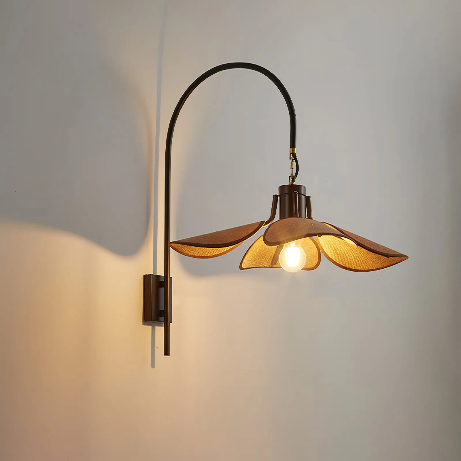Retro Wabi-Sabi Style Petal Bloom Wall Lamp KL573