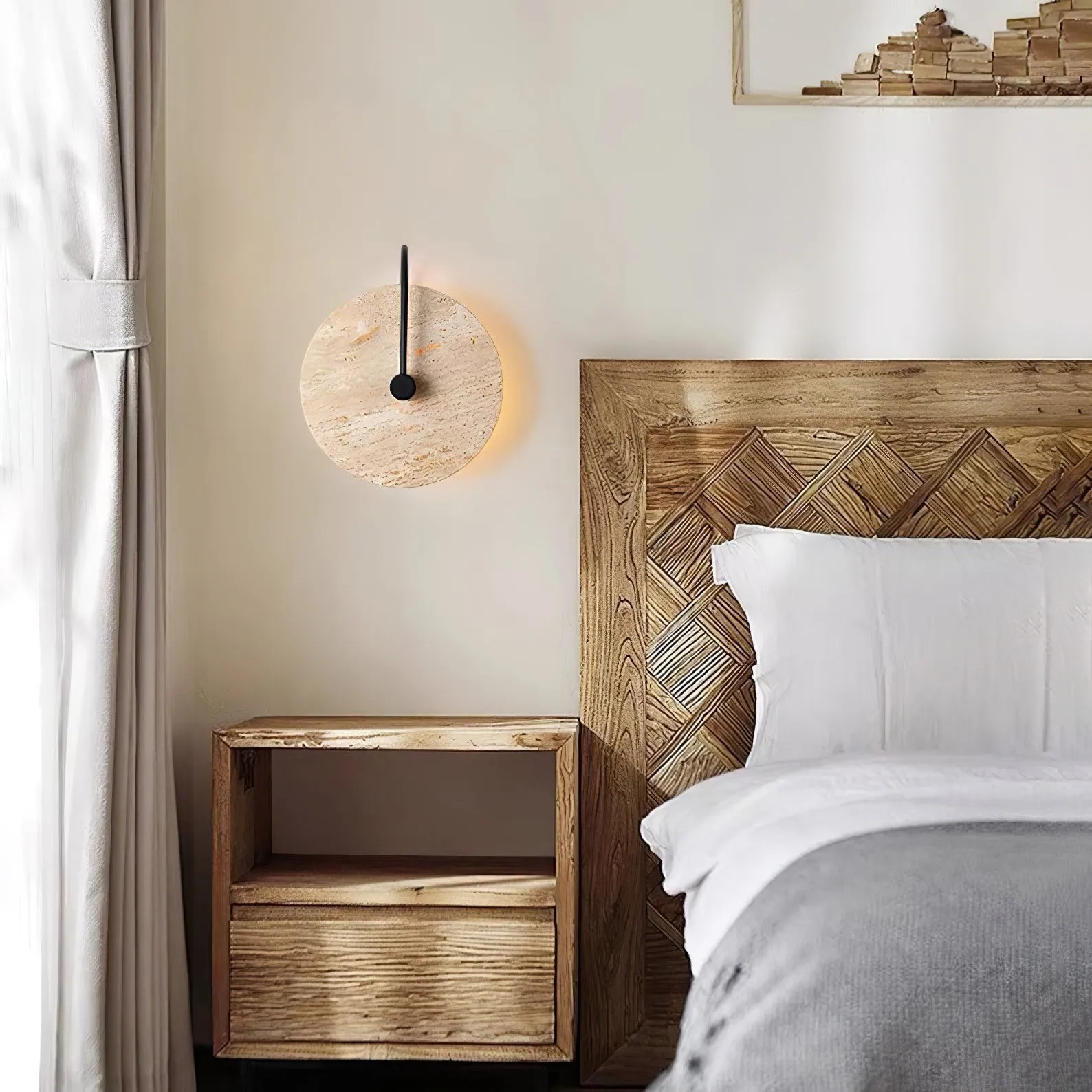 Simple Clock-Shaped Travertine Wall Lamp KL639