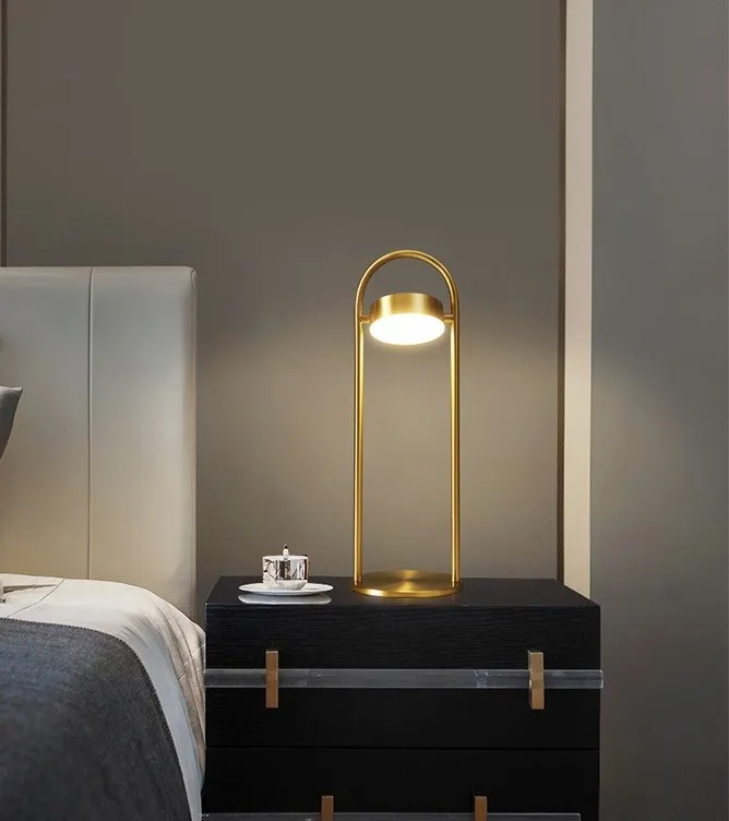 Copper Light Luxury Table Lamp