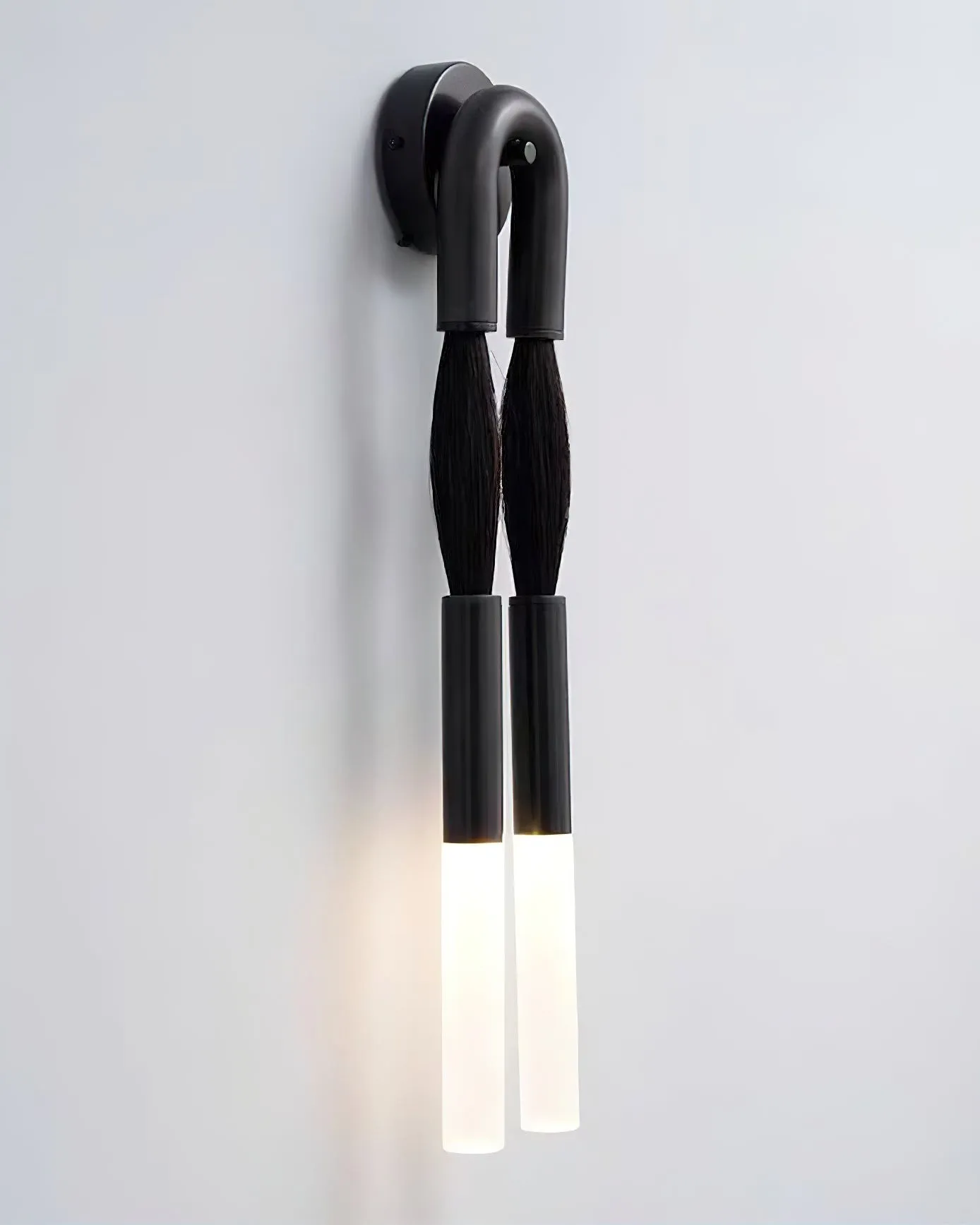 Elegant Horsehair U-Shaped Wall Light KL901