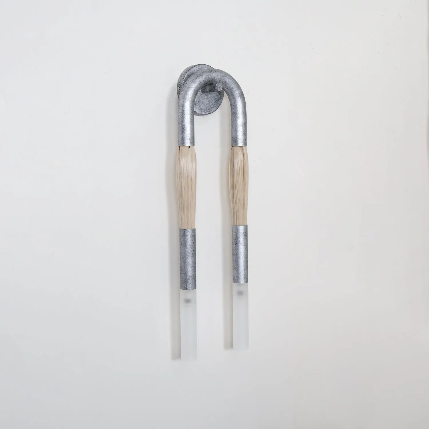 Elegant Horsehair U-Shaped Wall Light KL901