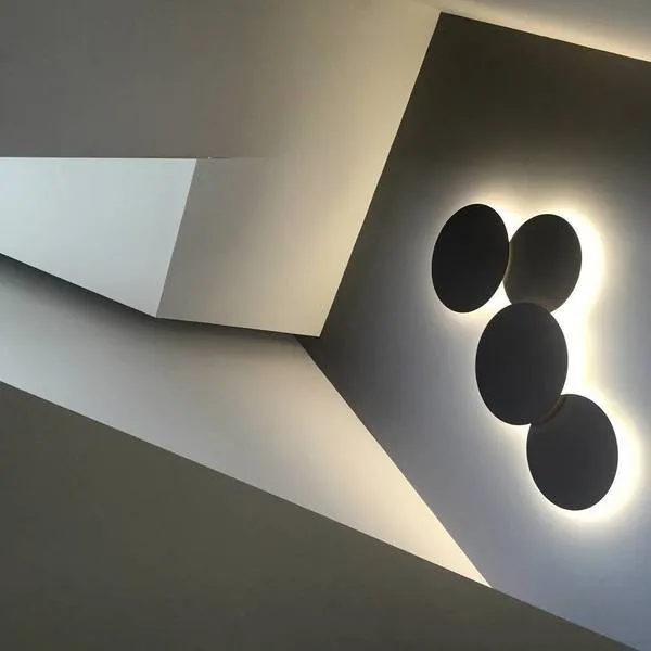 PUCK WALL ART | Fluorescent wall light