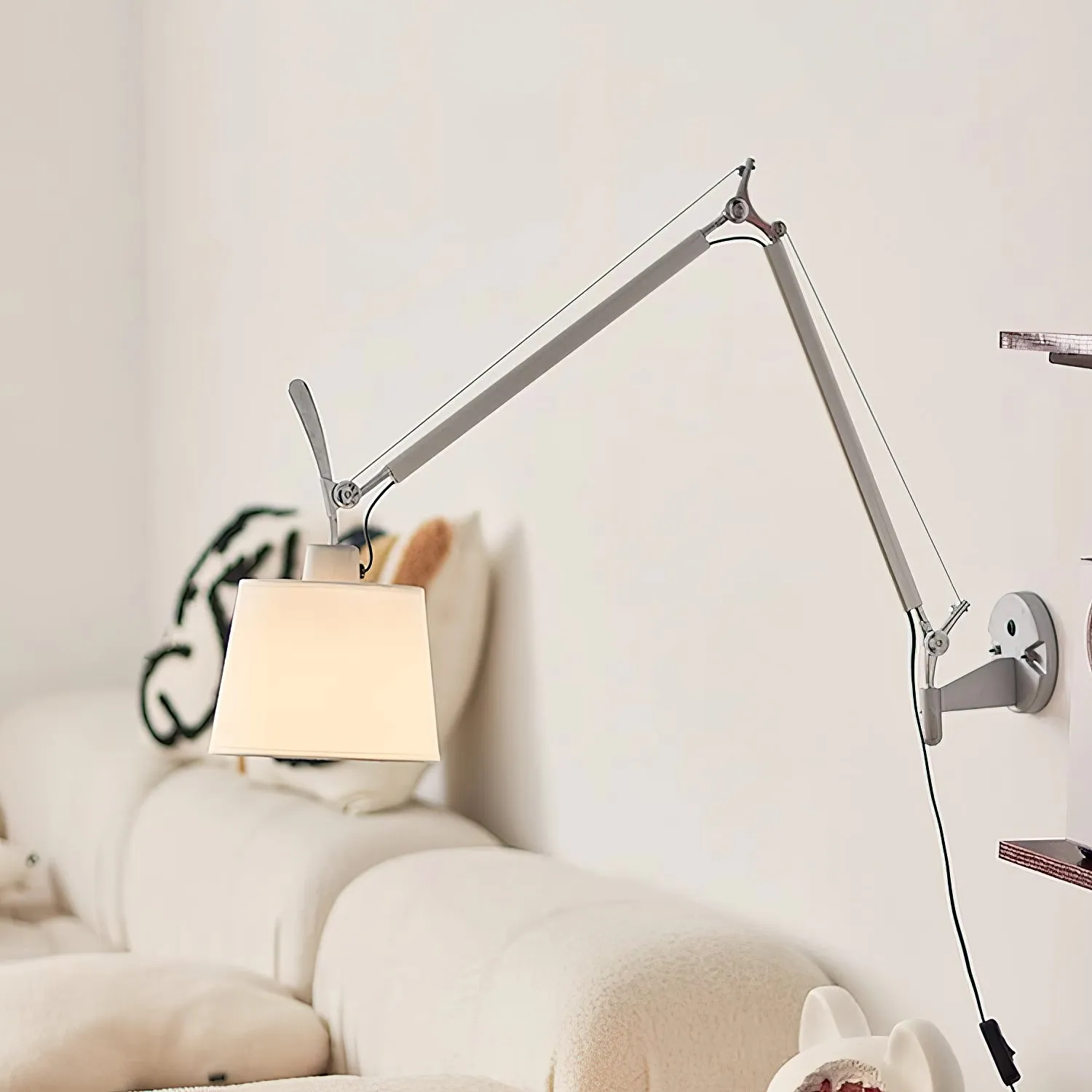 Velthea Plug-in Wall Lamp D715