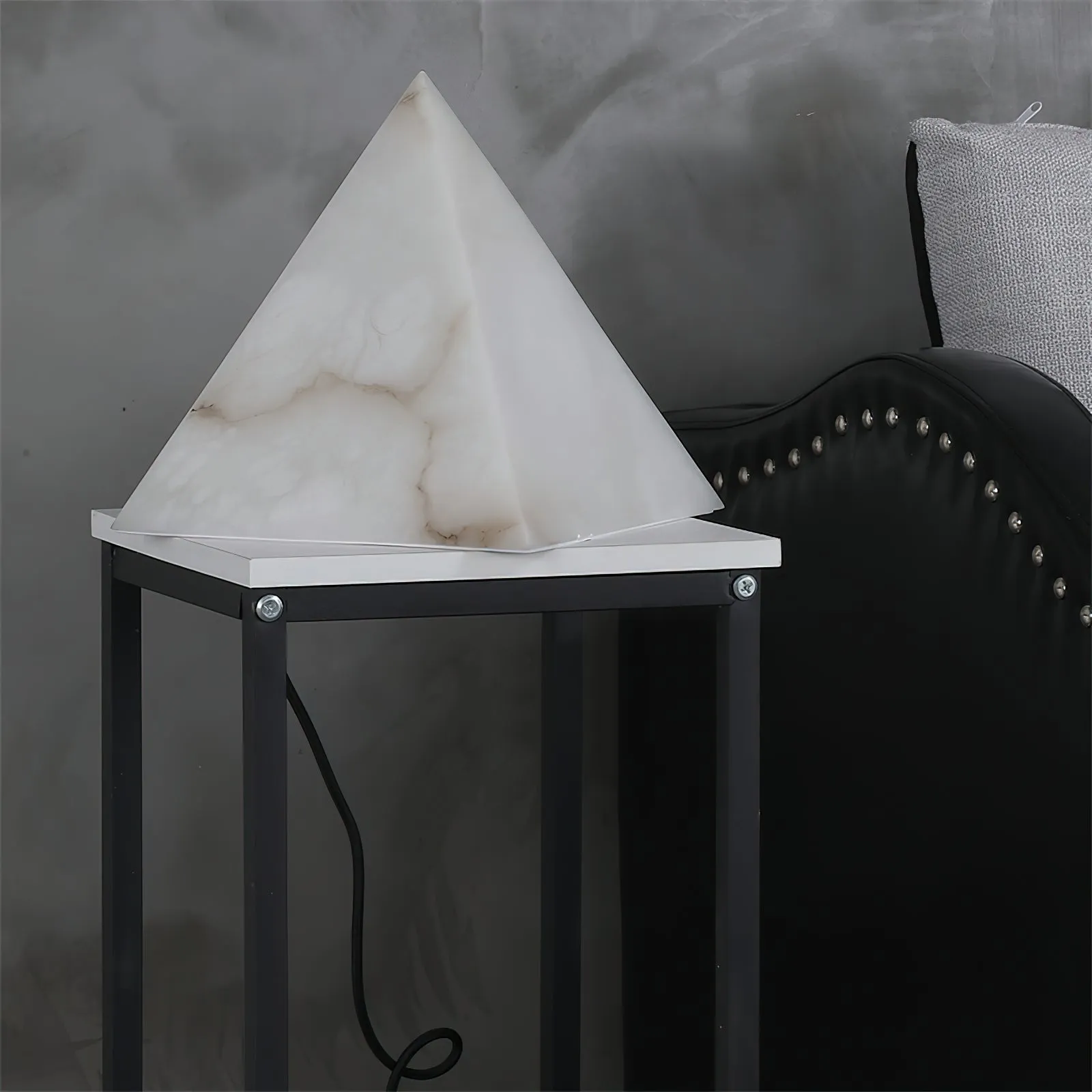 Alabaster Pyramid Table Lamp D428