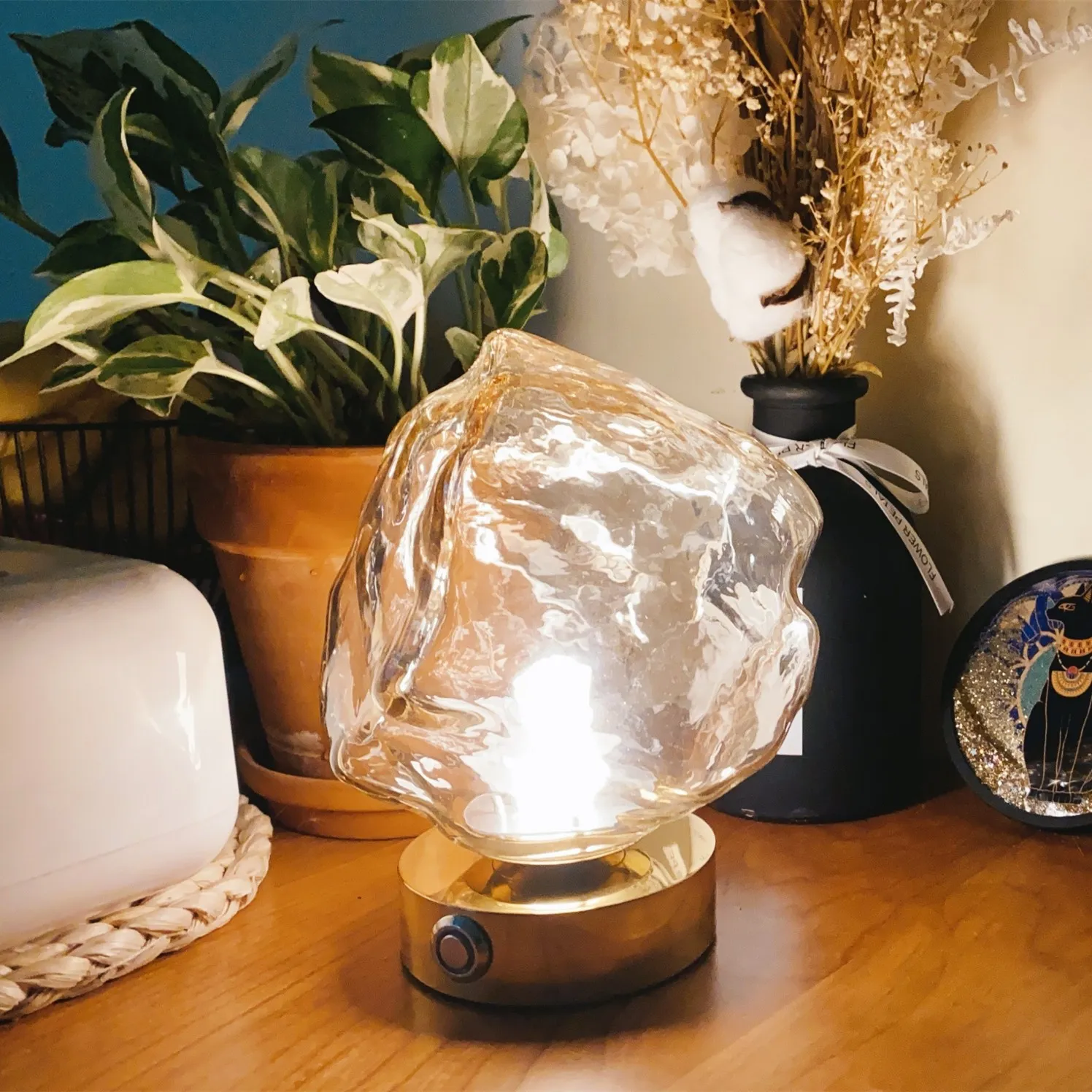 Retro Lava Rechargeable Table Lamp