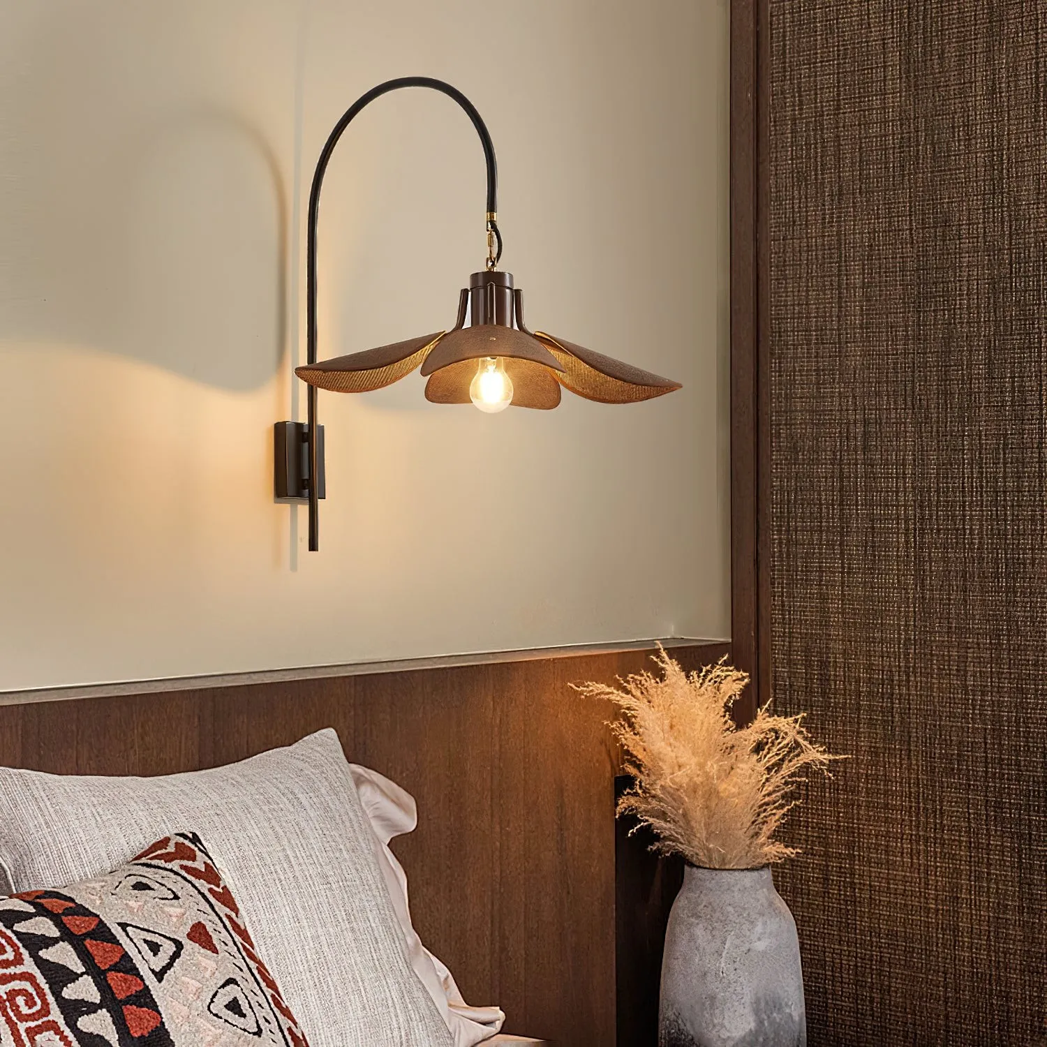 Retro Wabi-Sabi Style Petal Bloom Wall Lamp KL573