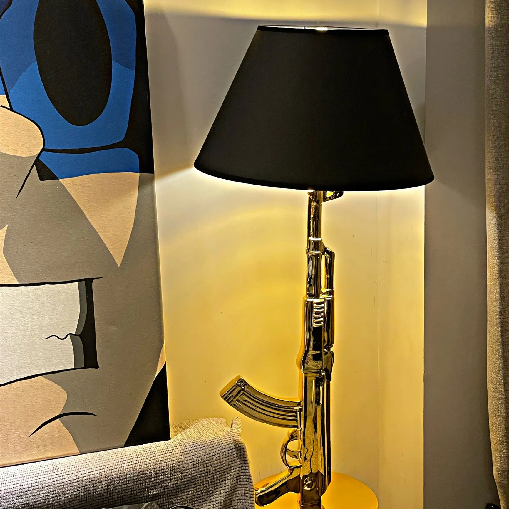 Creative Decorative Metal Table Lamp