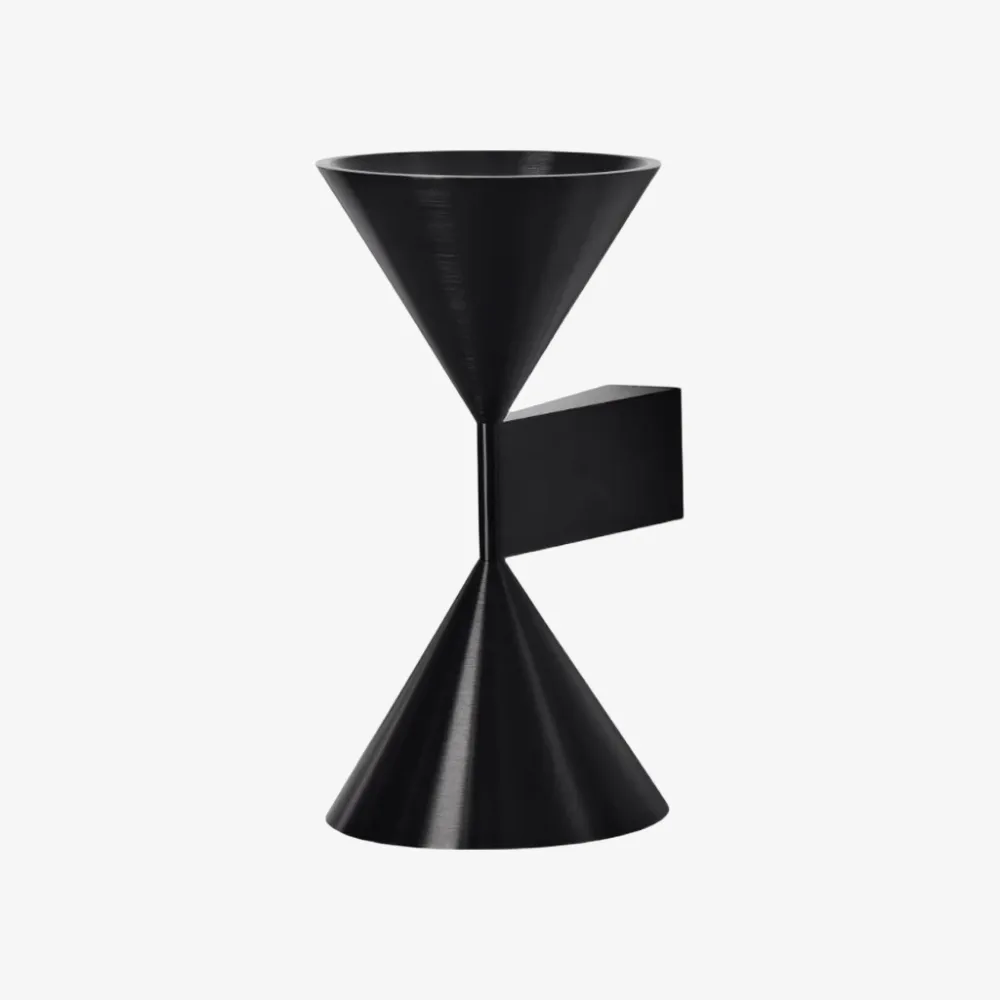 Minimalist Metal Conical Wall Lamp - Modern Cone Sconce for Interior Spaces KL2327